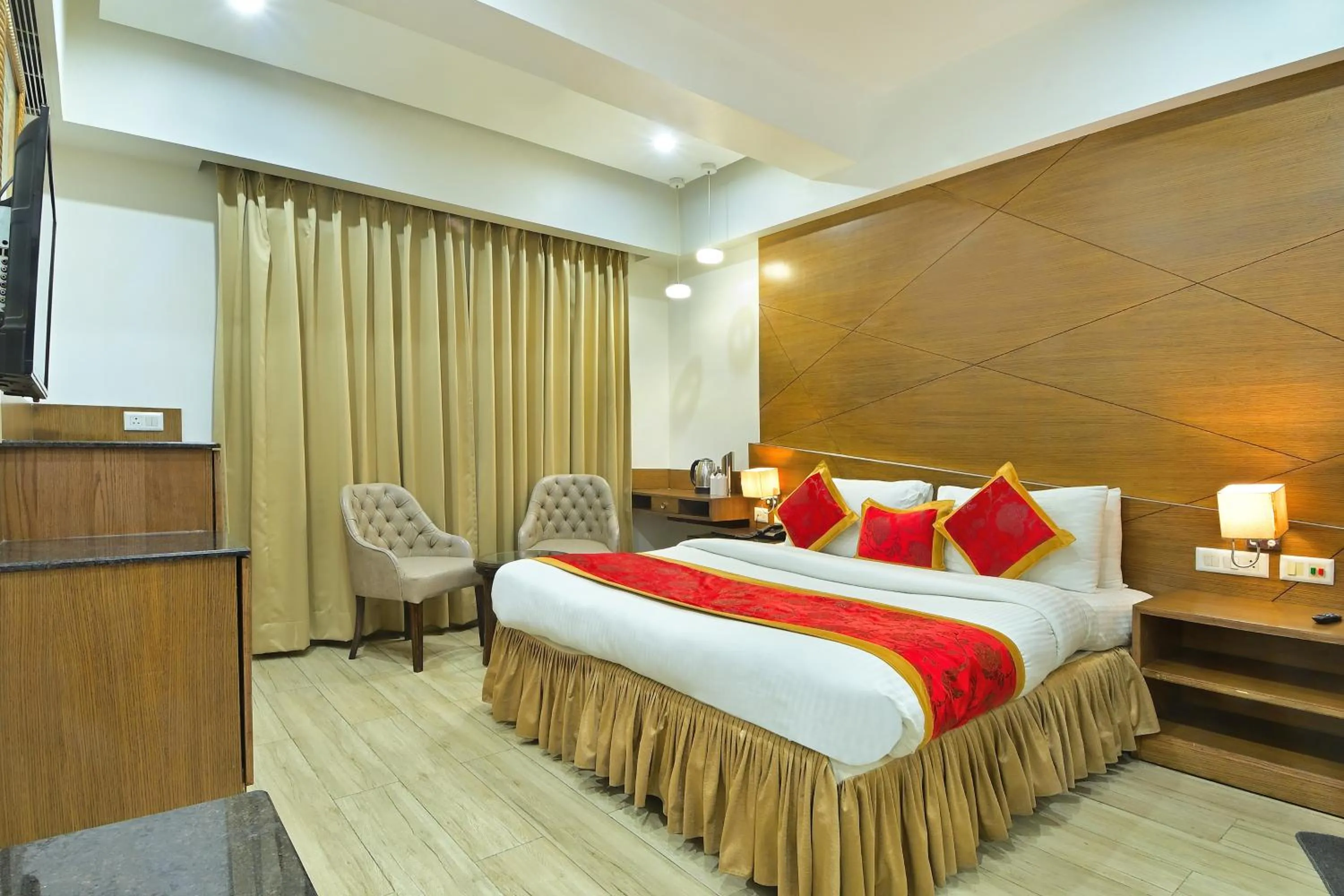 Bedroom, Bed in Hotel Hari Piorko - New Delhi Railway Station