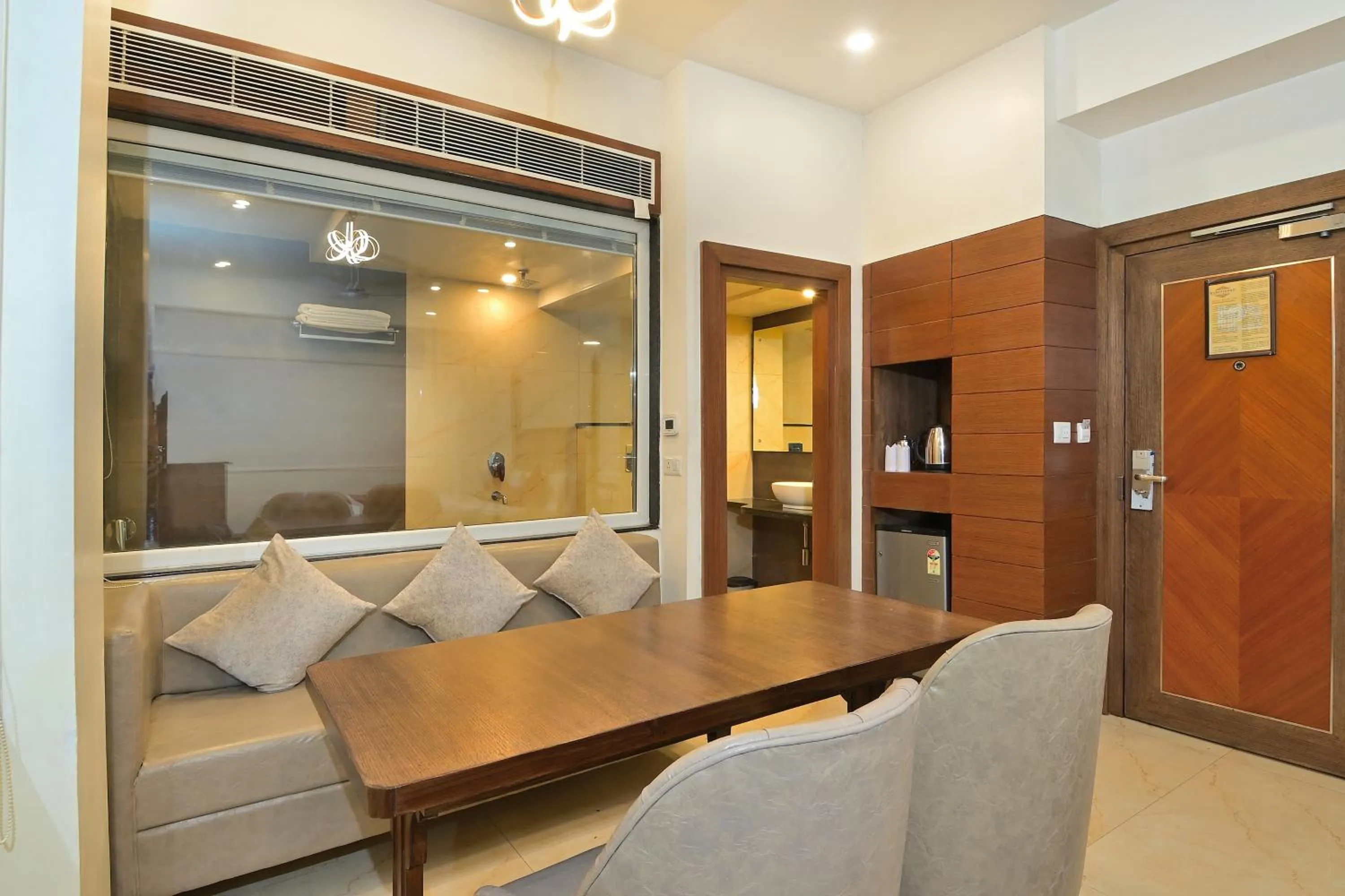 Living room in Hotel Hari Piorko - New Delhi Railway Station