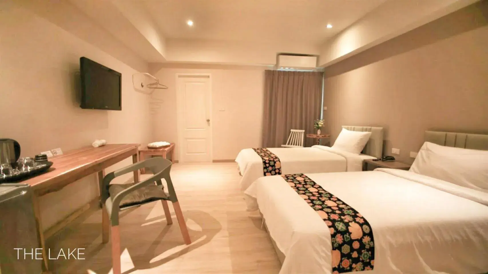 Bed in The Lake Udon Bed in The Lake Udon