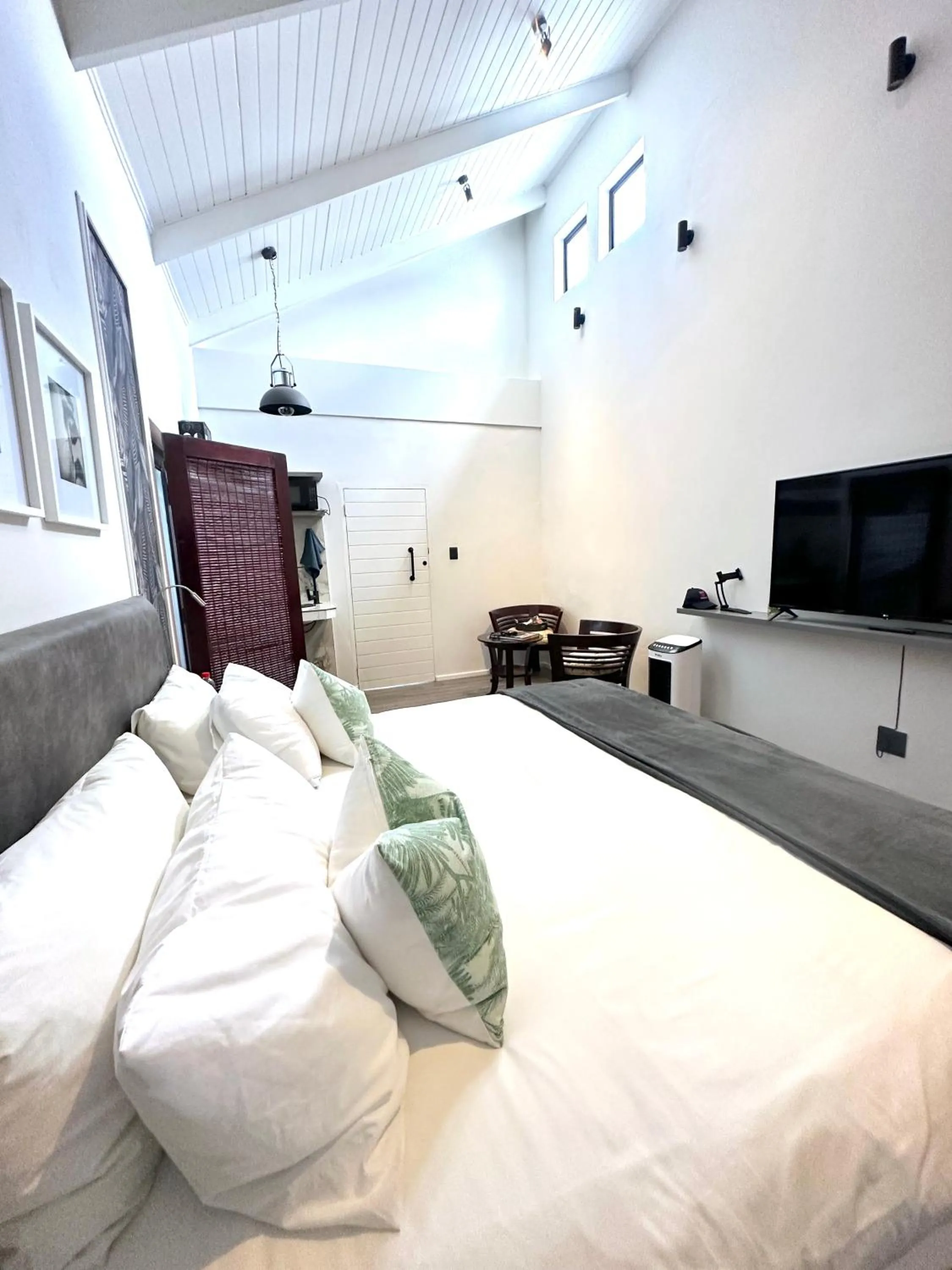 Bed in Spacube Luxury Suites and Spa