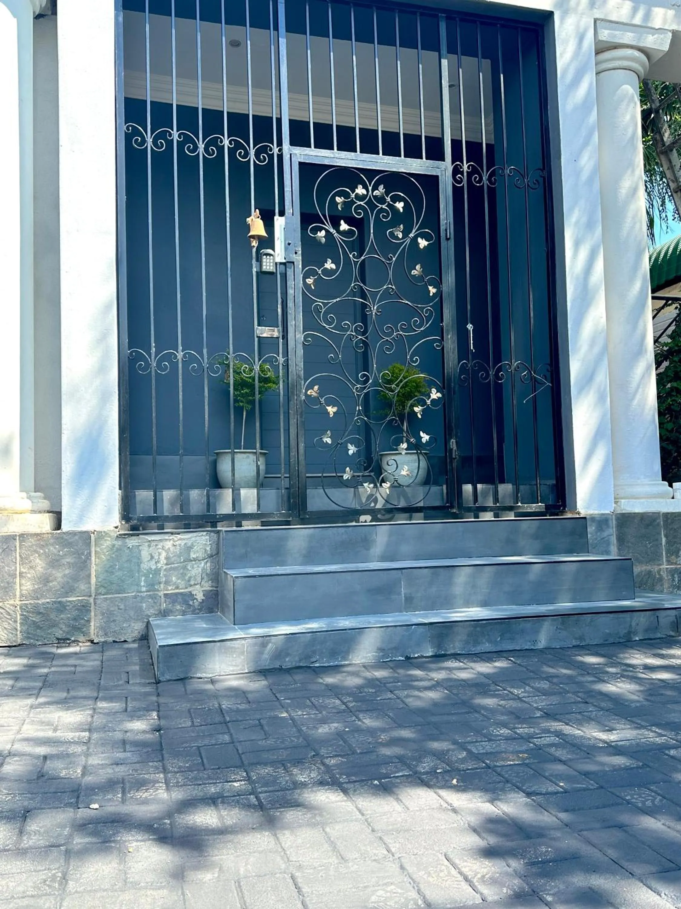 Facade/entrance in Spacube Luxury Suites and Spa