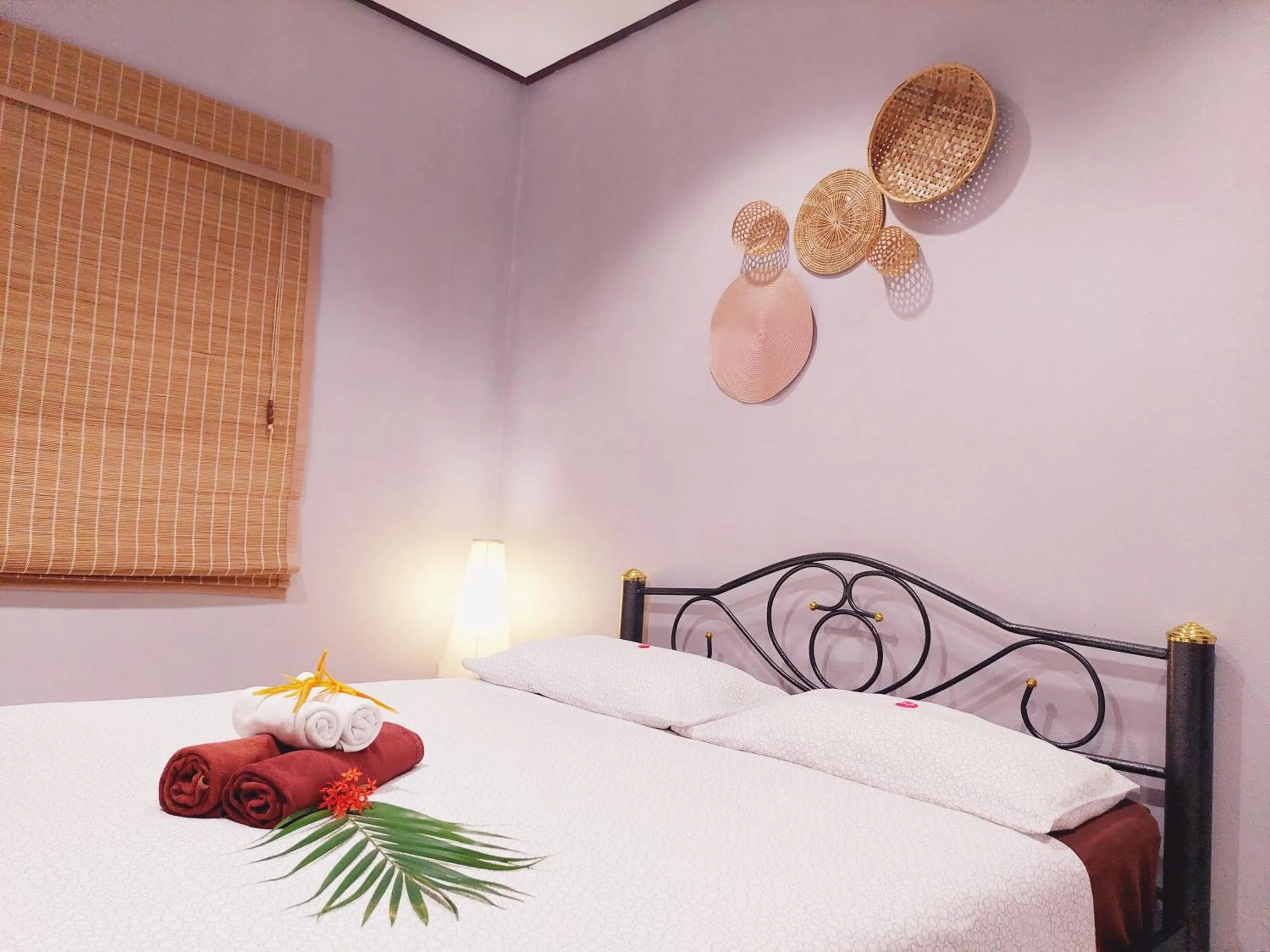 Bed in Papaya Cottage Koh Chang