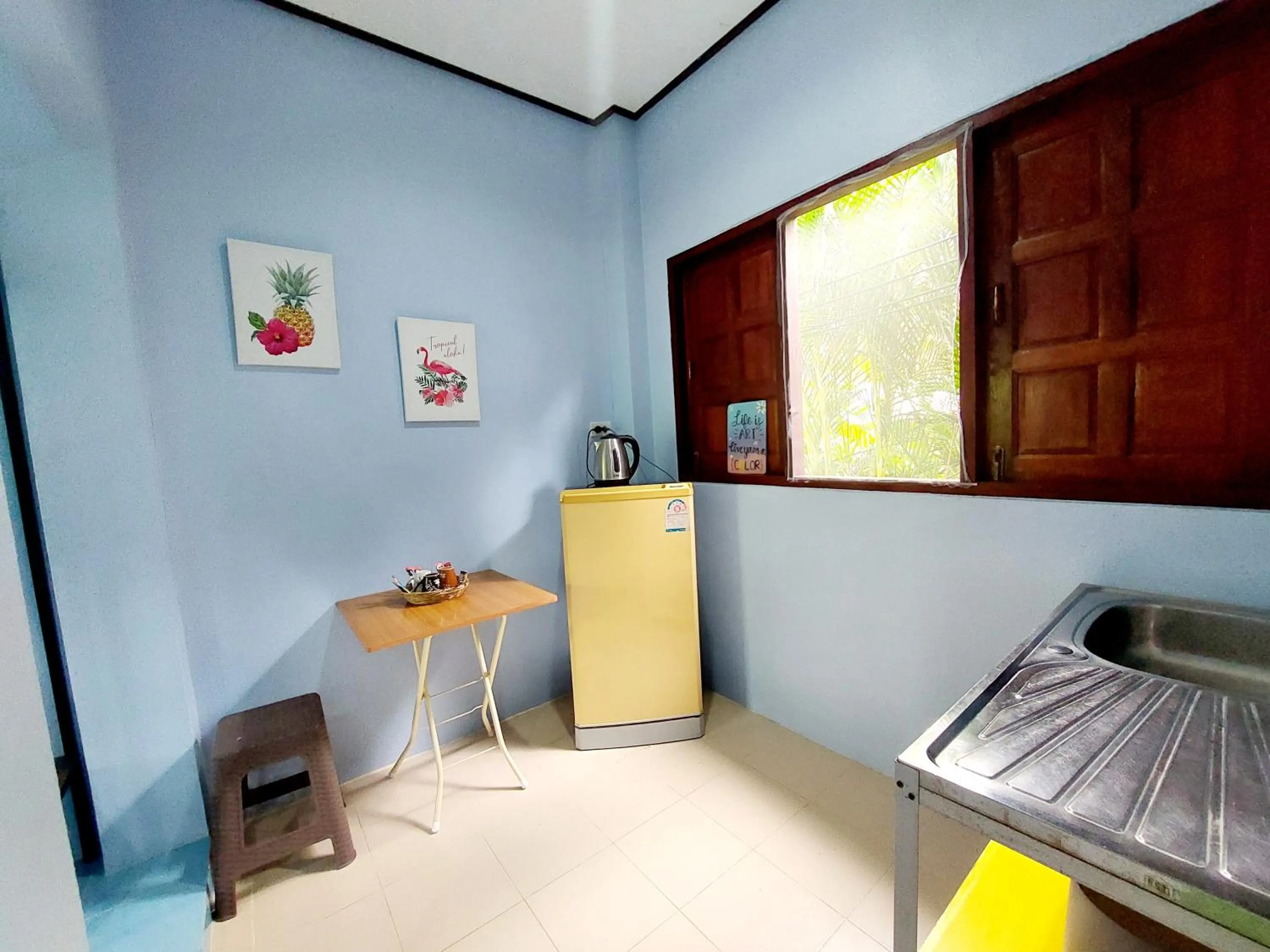 Kitchen or kitchenette, Bed in Papaya Cottage Koh Chang