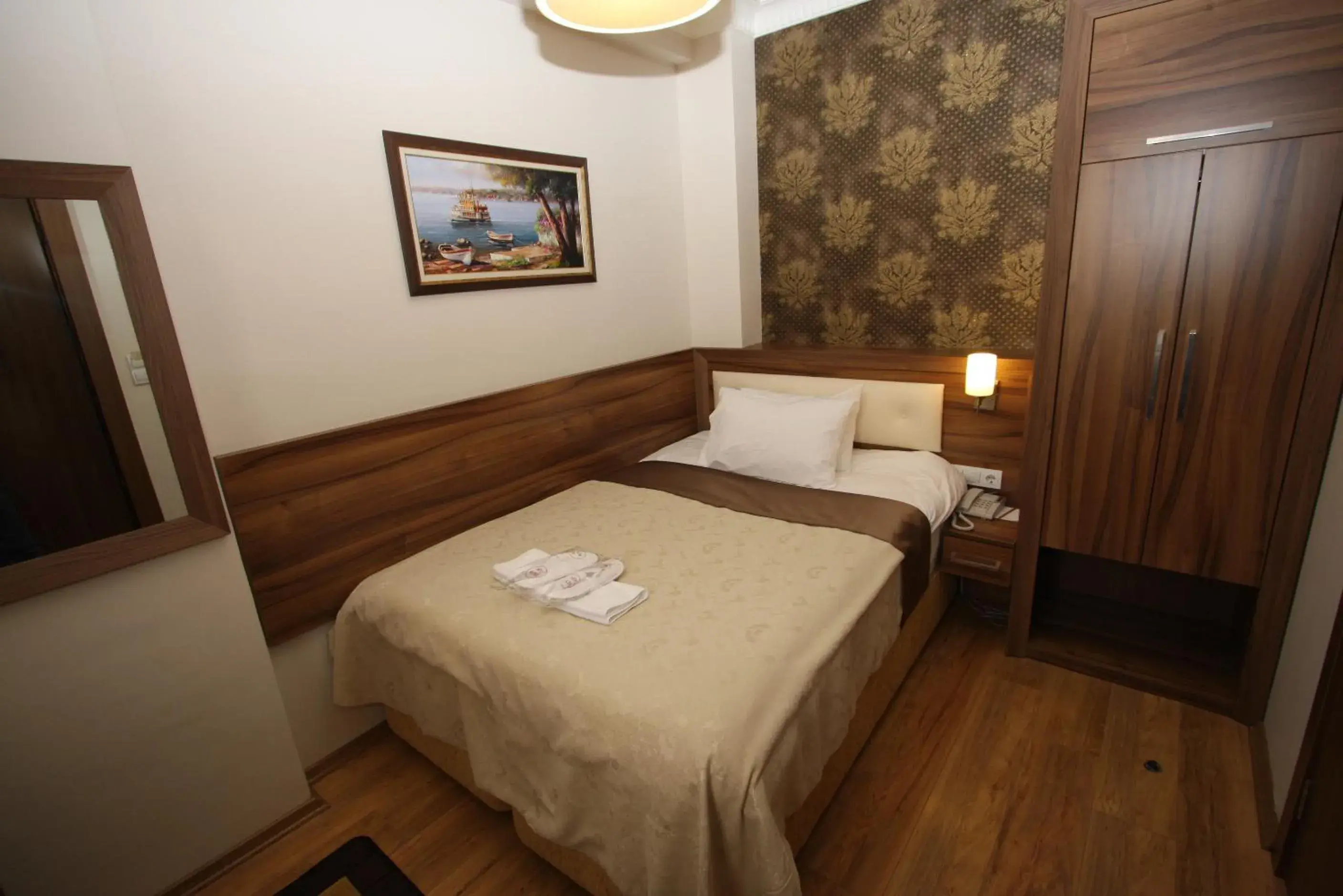 Bed in My Rose Hotel Bed in My Rose Hotel