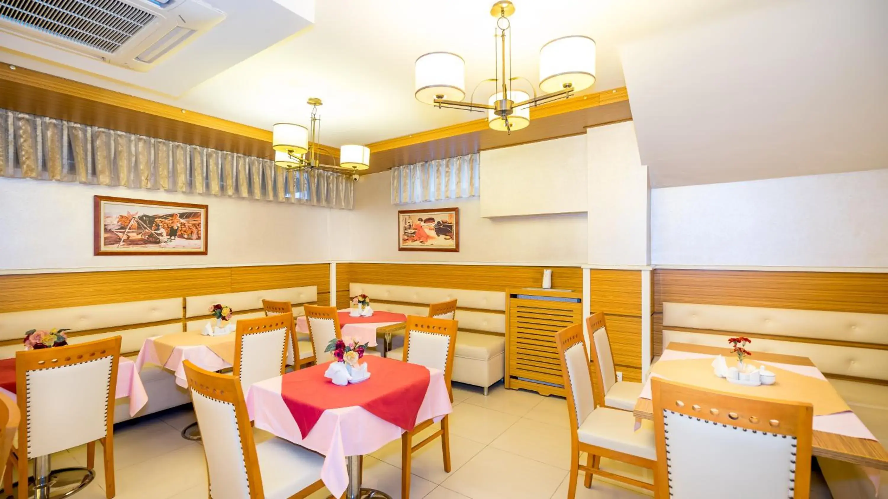 Restaurant/places to eat in My Rose Hotel Restaurant/places to eat in My Rose Hotel