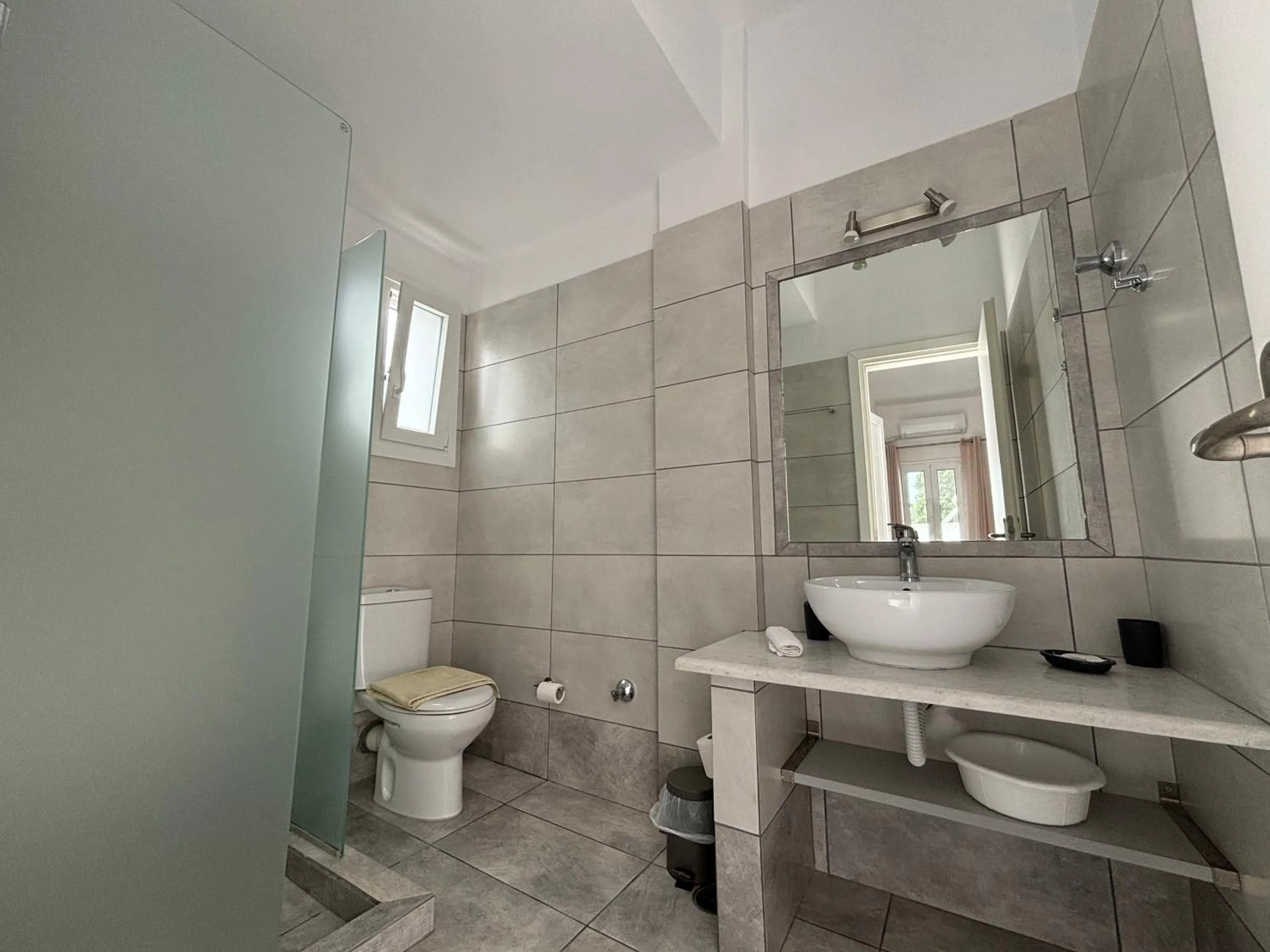 Bathroom in Marioly Studios