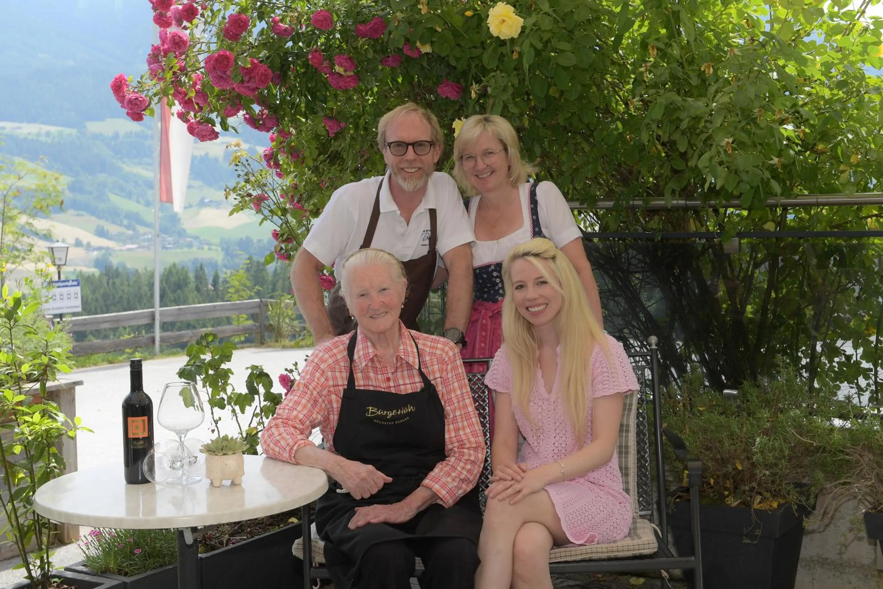 Family in Hotel und Alpen Apartments - Bürglhöh