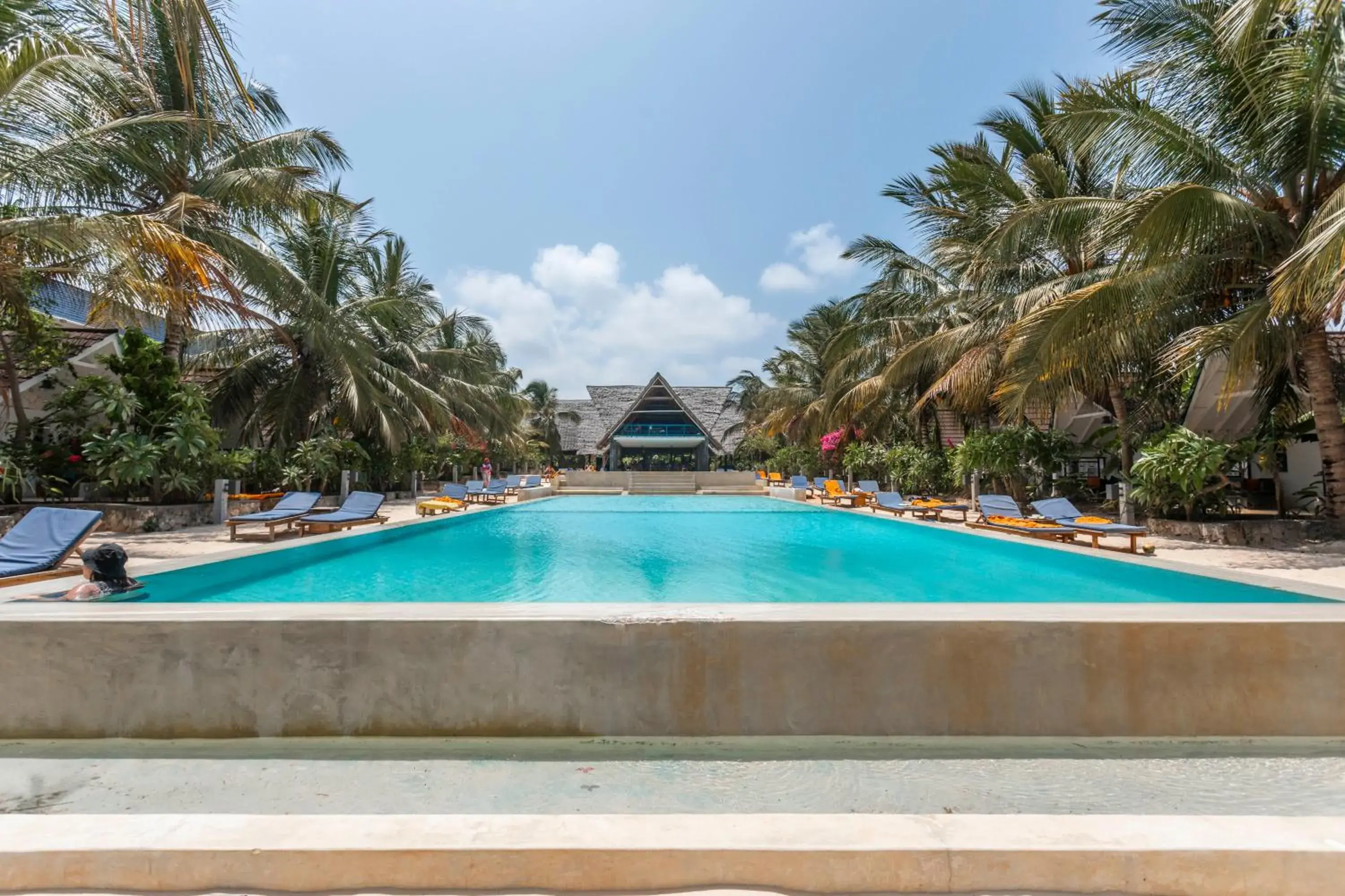 Property building in Fun Beach Hotel Property building in Fun Beach Hotel