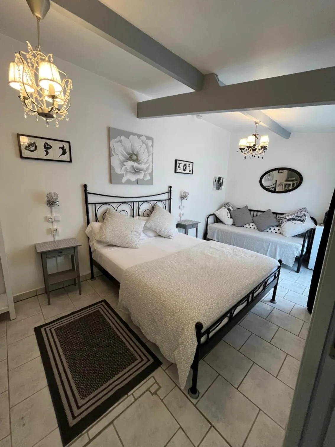 Garden view, Bed in Domaine Lacoste