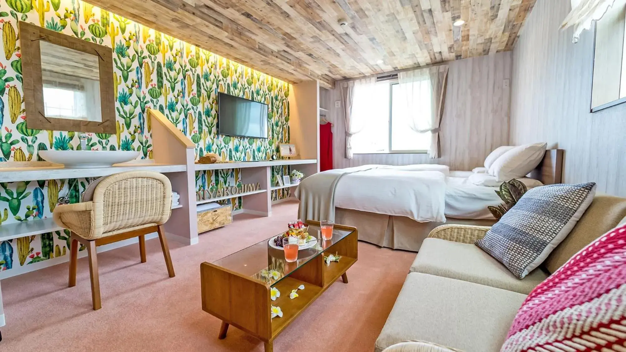 Bed in Palm Springs Miyakojima Resort Bed in Palm Springs Miyakojima Resort