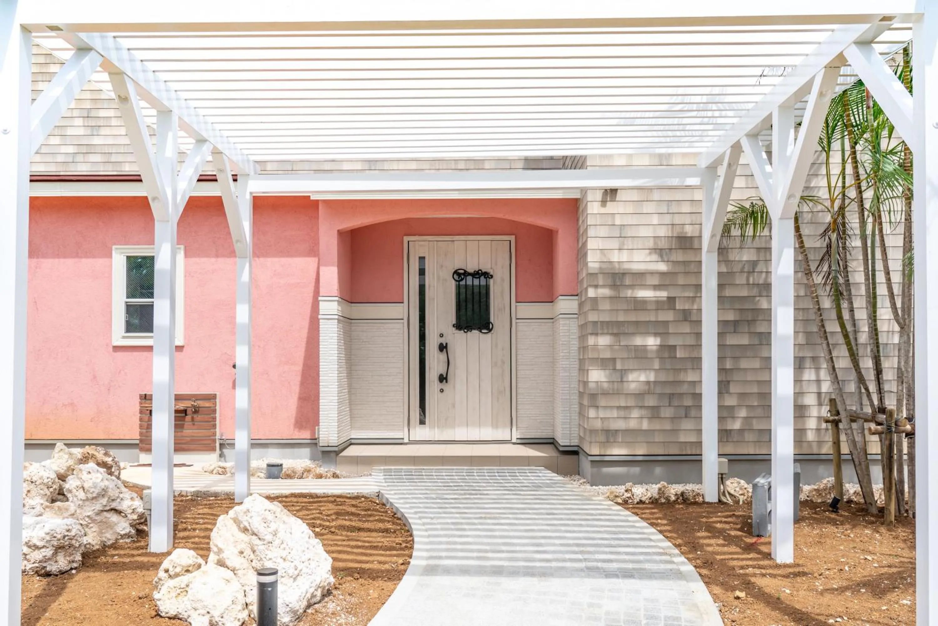 Facade/entrance in Palm Springs Miyakojima Resort