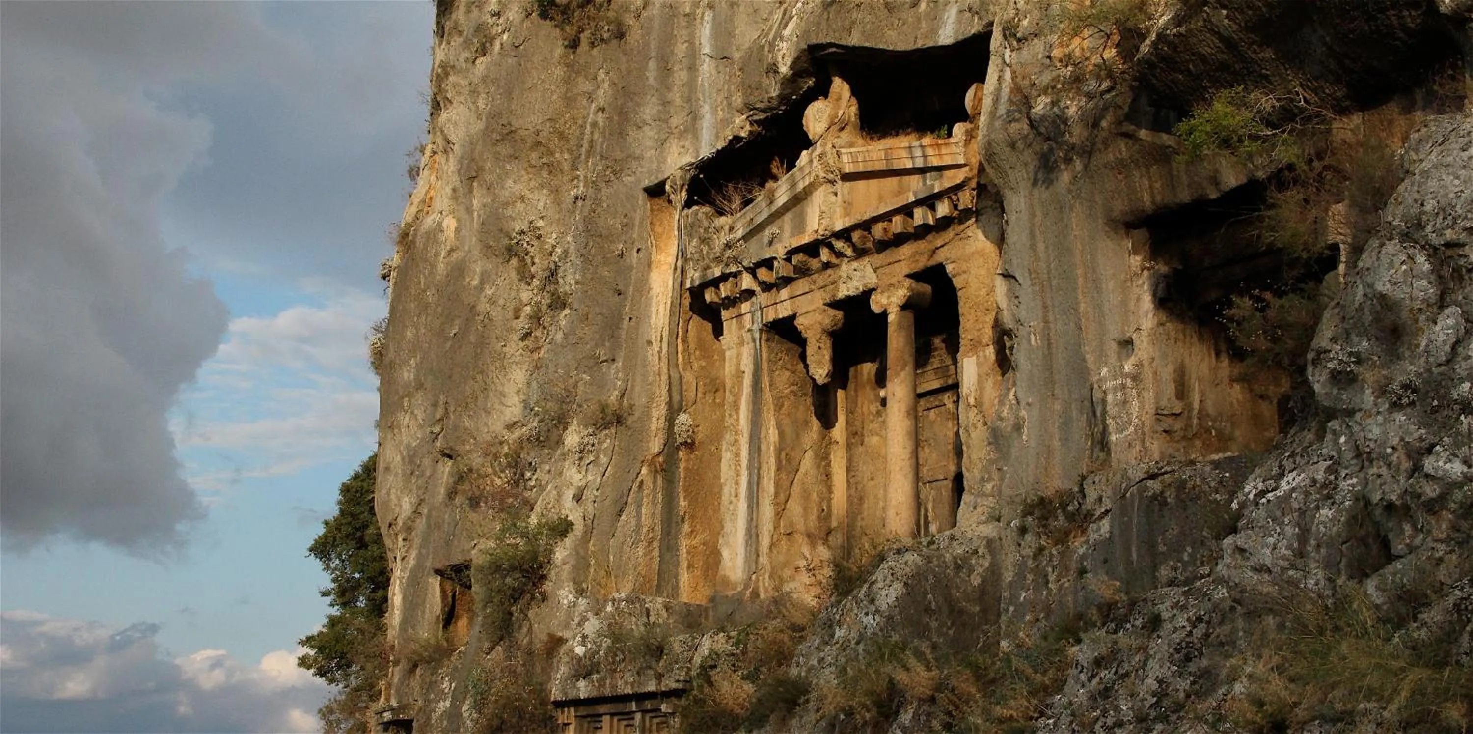 Nearby landmark in Kabak Avalon Bungalows