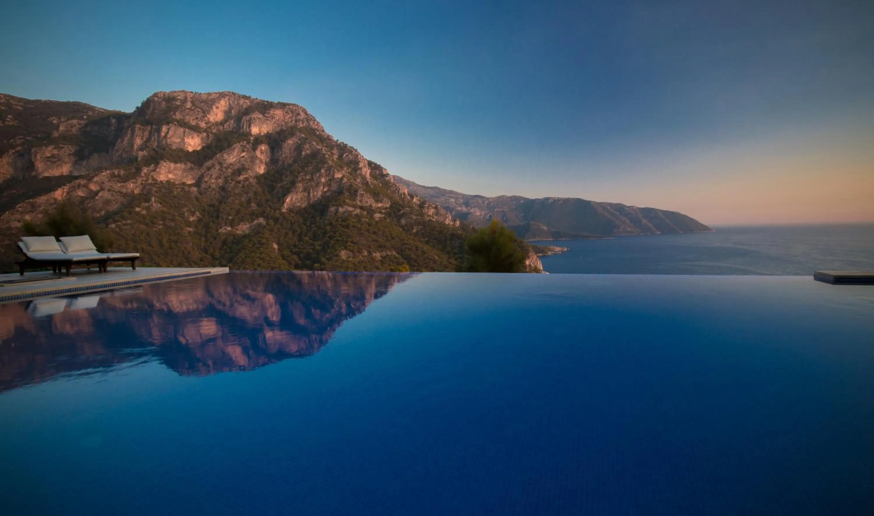 Pool view in Kabak Avalon Bungalows