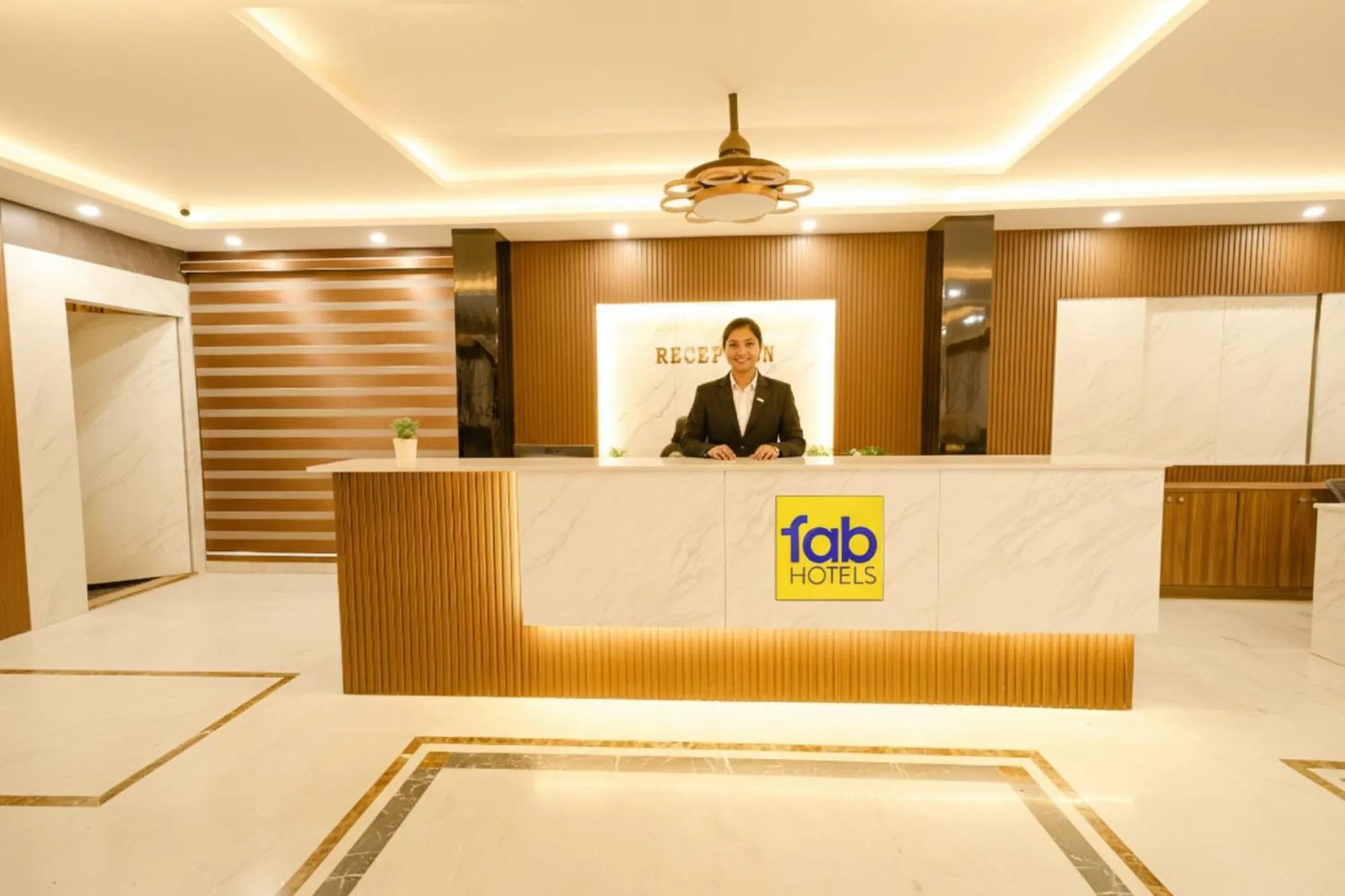 Lobby or reception in FabHotel Royale Basant Residency - Gandhinagar