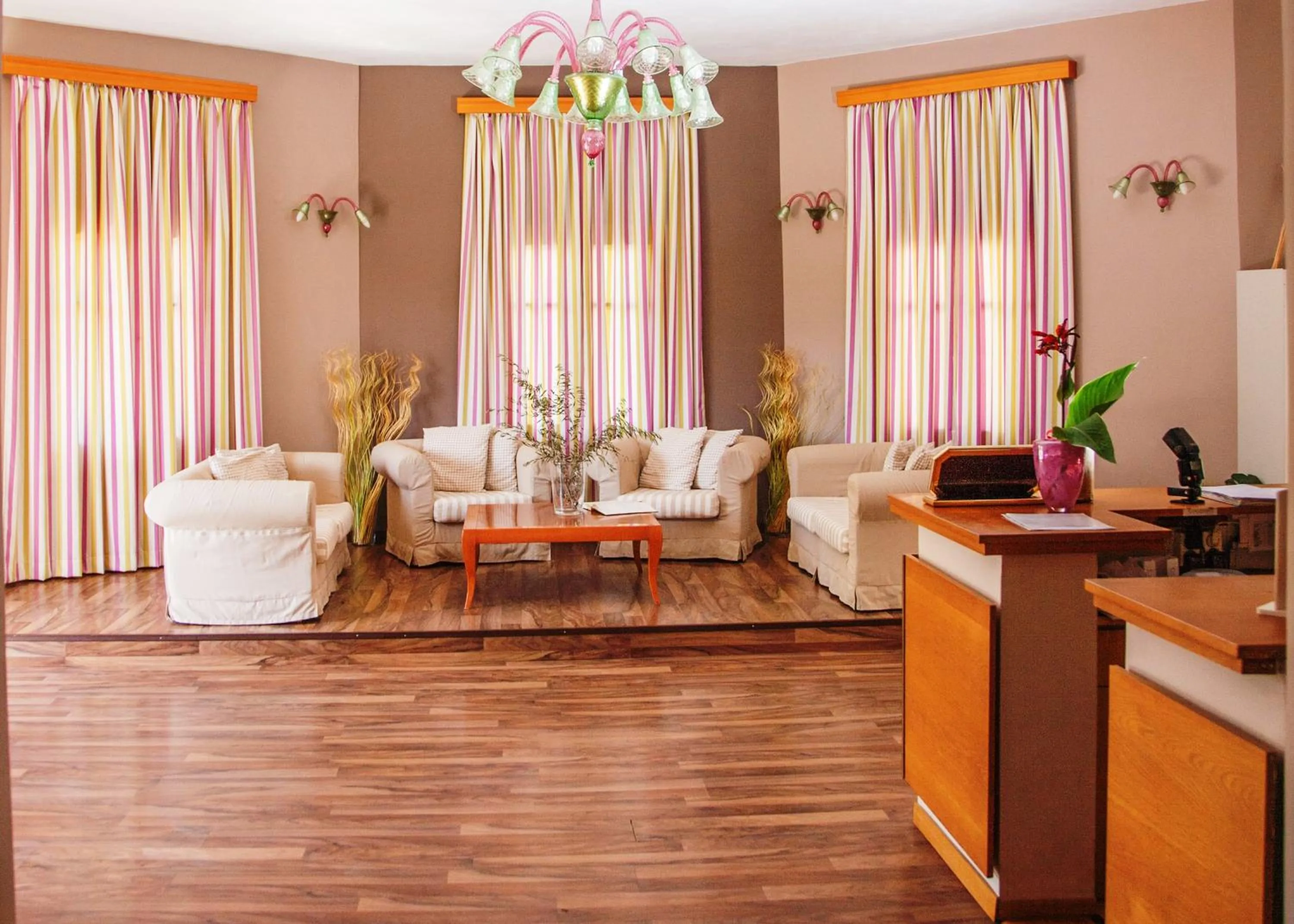 Lobby or reception in G George