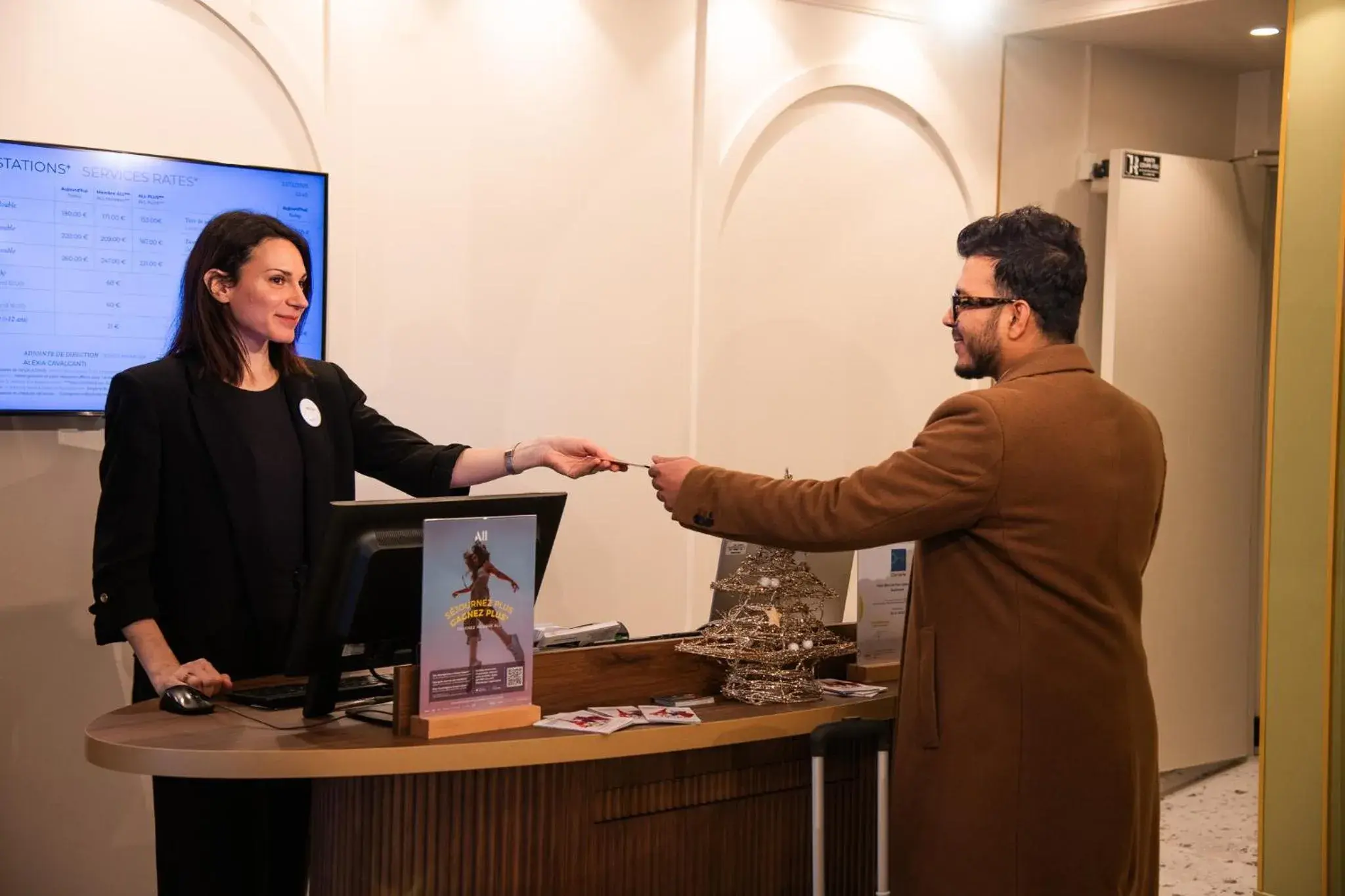 Lobby or reception in Mercure Paris Opera Grands Boulevards Lobby or reception in Mercure Paris Opera Grands Boulevards