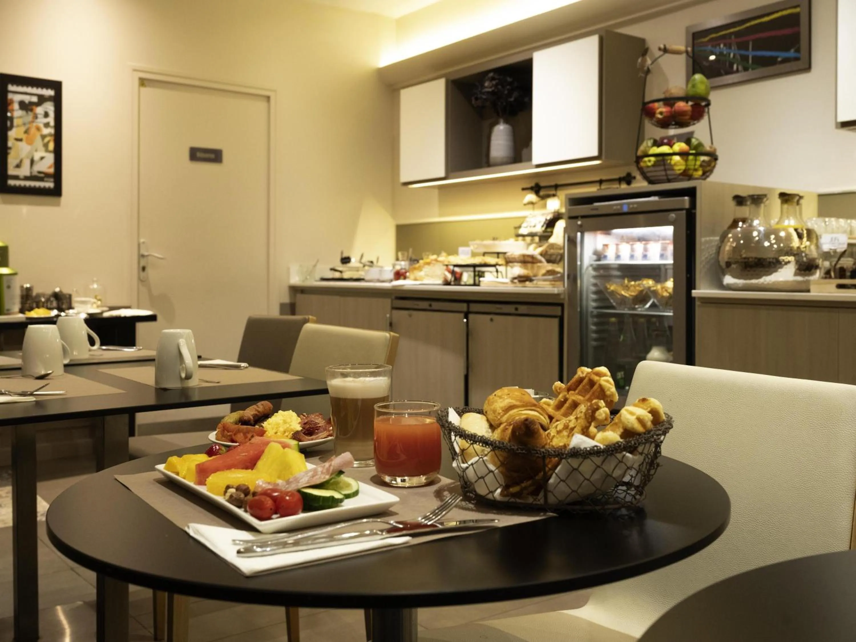 Breakfast in Mercure Paris Opera Grands Boulevards