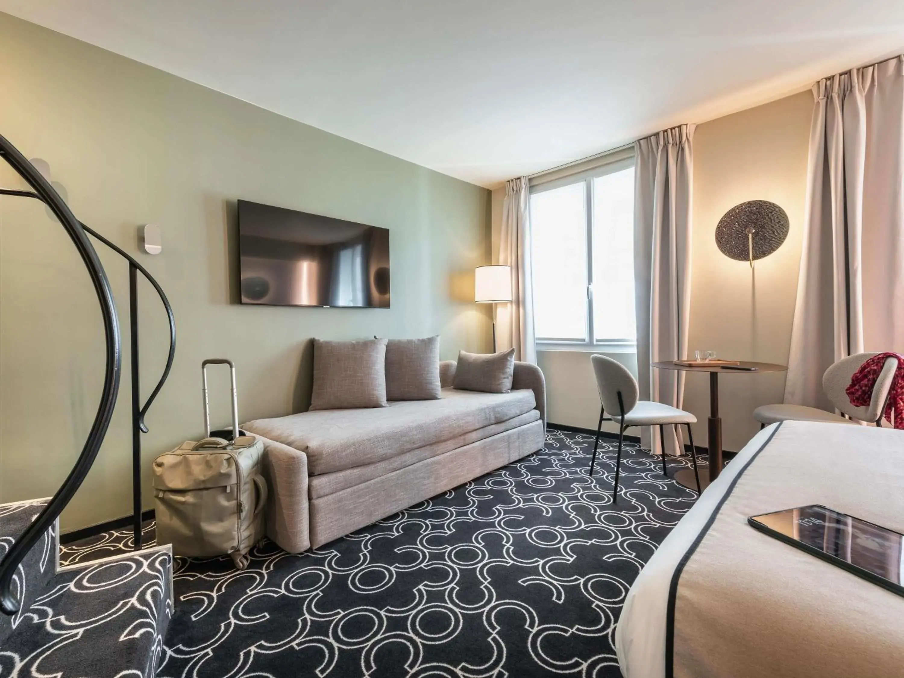 Bedroom, Bed in Mercure Paris Opera Grands Boulevards Bedroom, Bed in Mercure Paris Opera Grands Boulevards