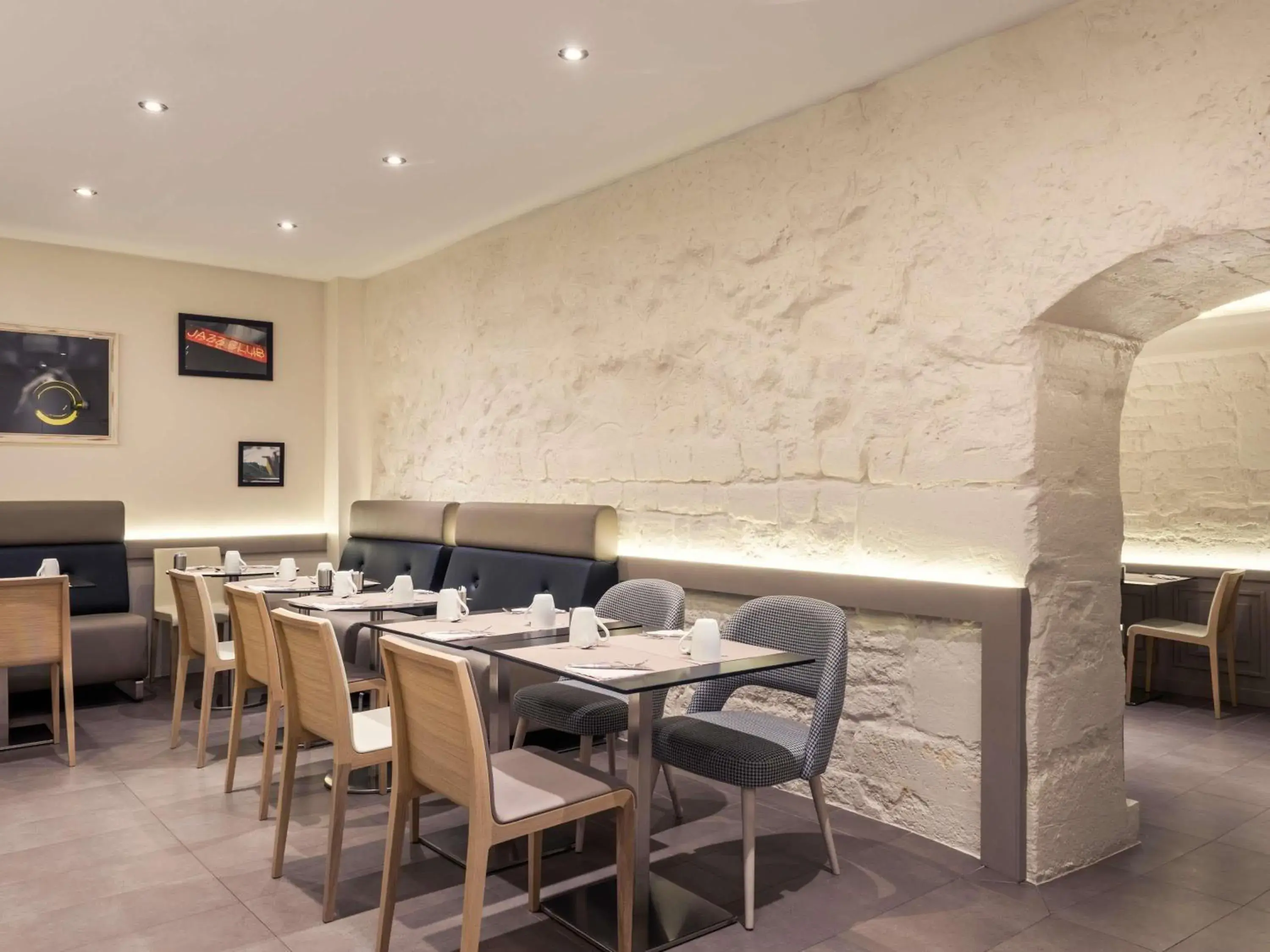 Breakfast in Mercure Paris Opera Grands Boulevards Breakfast in Mercure Paris Opera Grands Boulevards