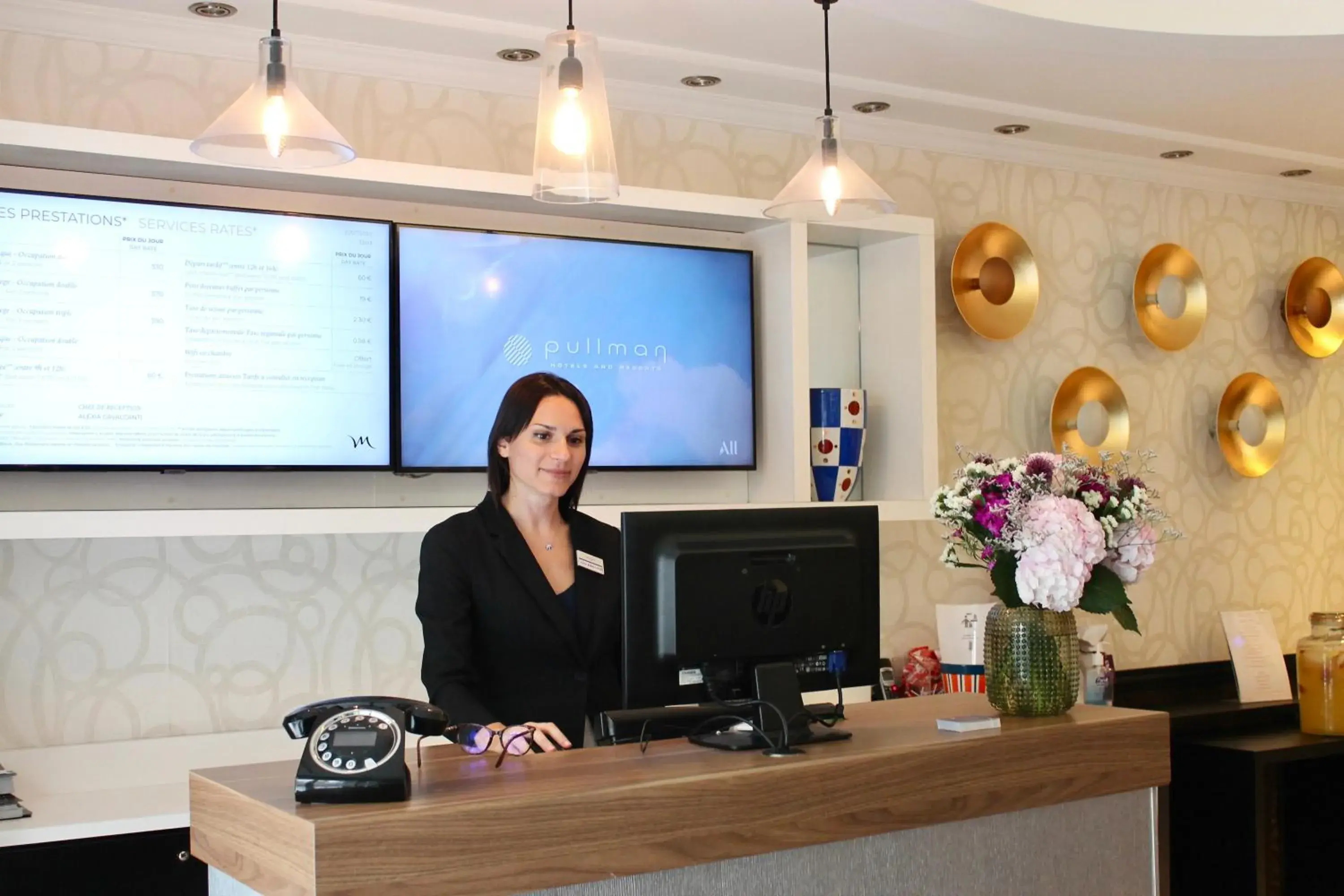 Property building in Mercure Paris Opera Grands Boulevards Property building in Mercure Paris Opera Grands Boulevards