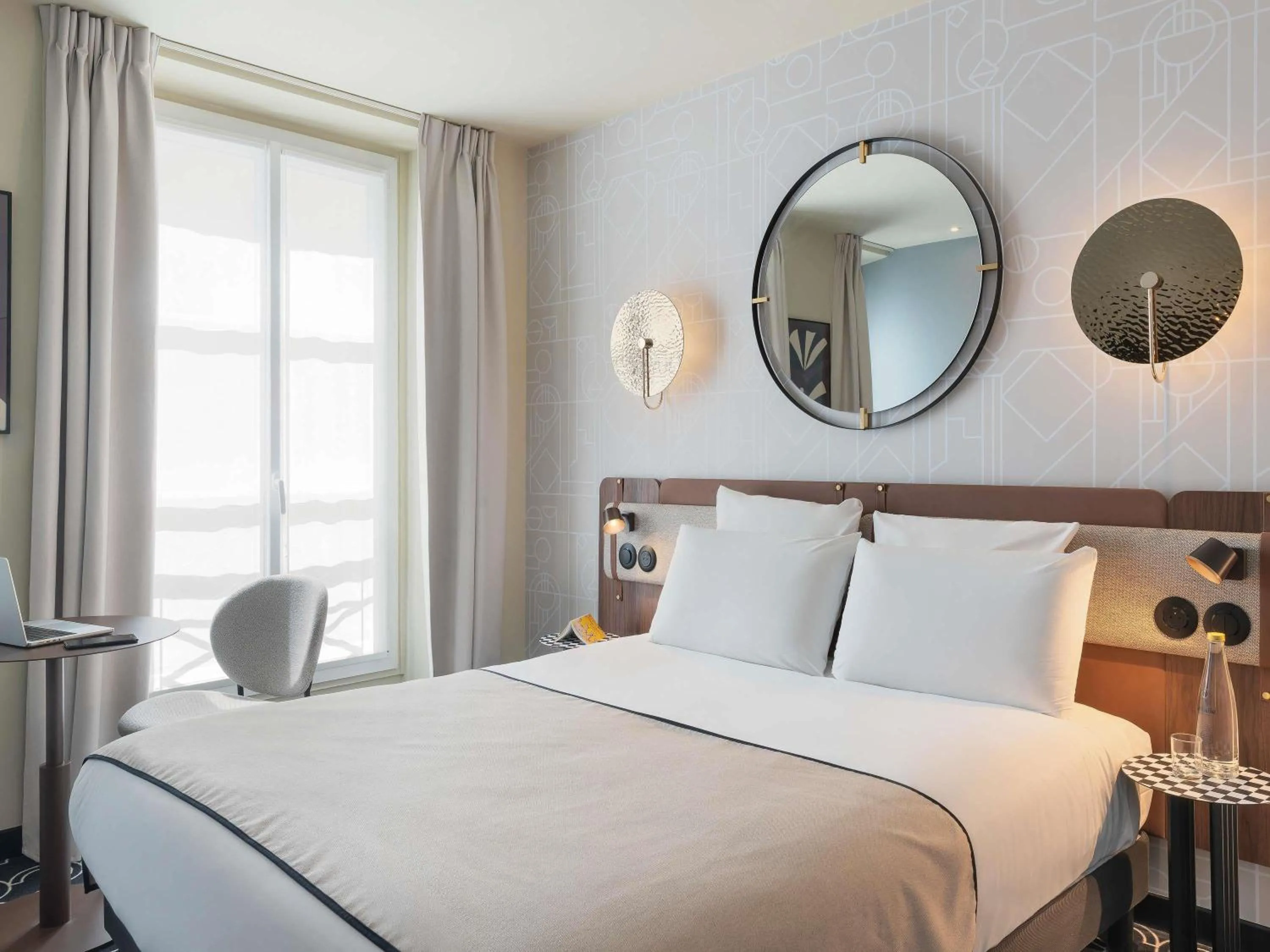 Bedroom, Bed in Mercure Paris Opera Grands Boulevards