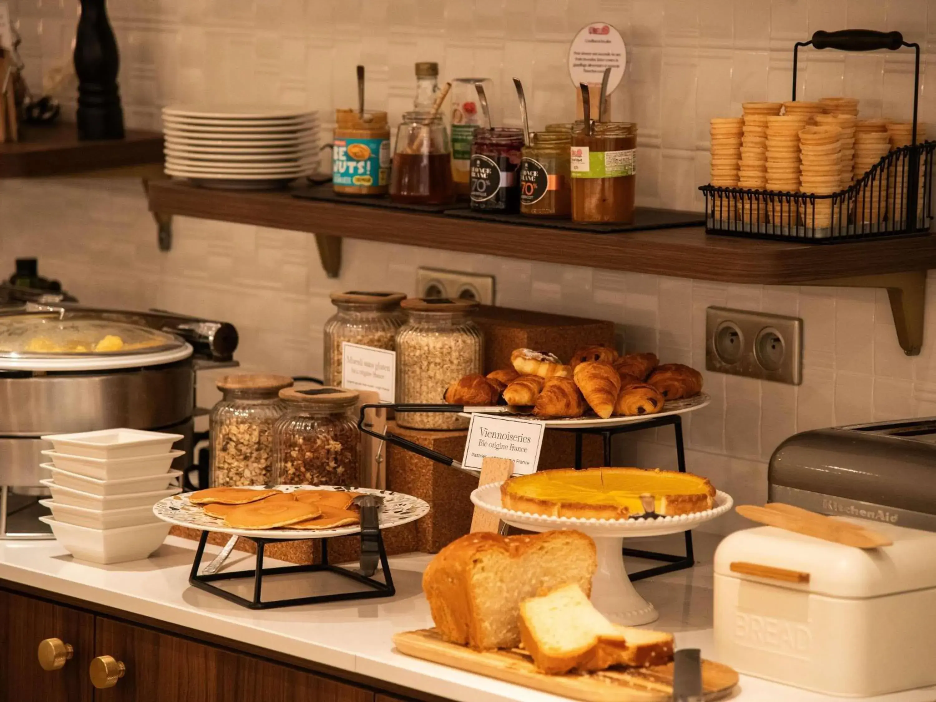 Breakfast in Mercure Paris Opera Grands Boulevards Breakfast in Mercure Paris Opera Grands Boulevards