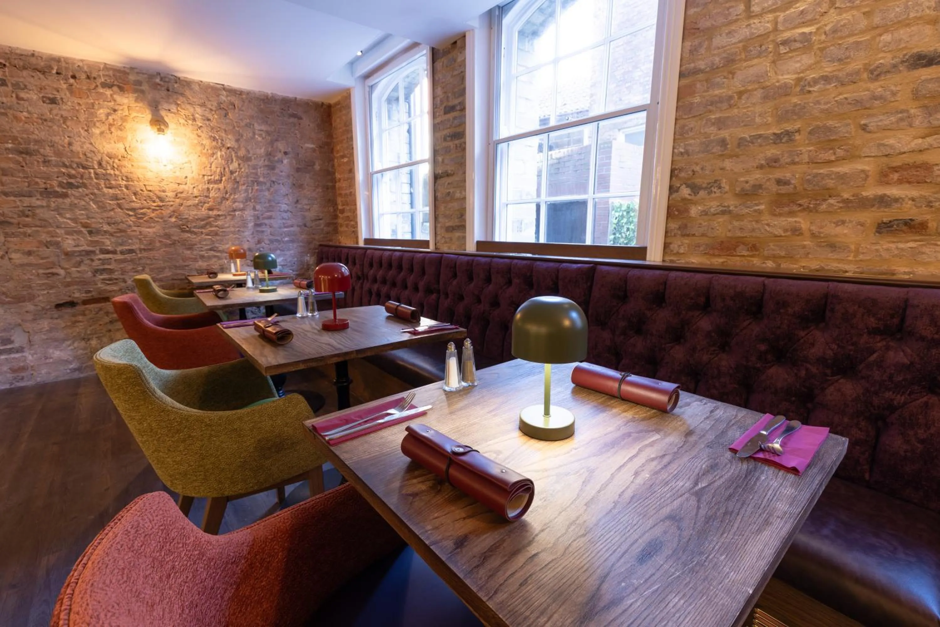 Restaurant/places to eat in The Resolution Hotel