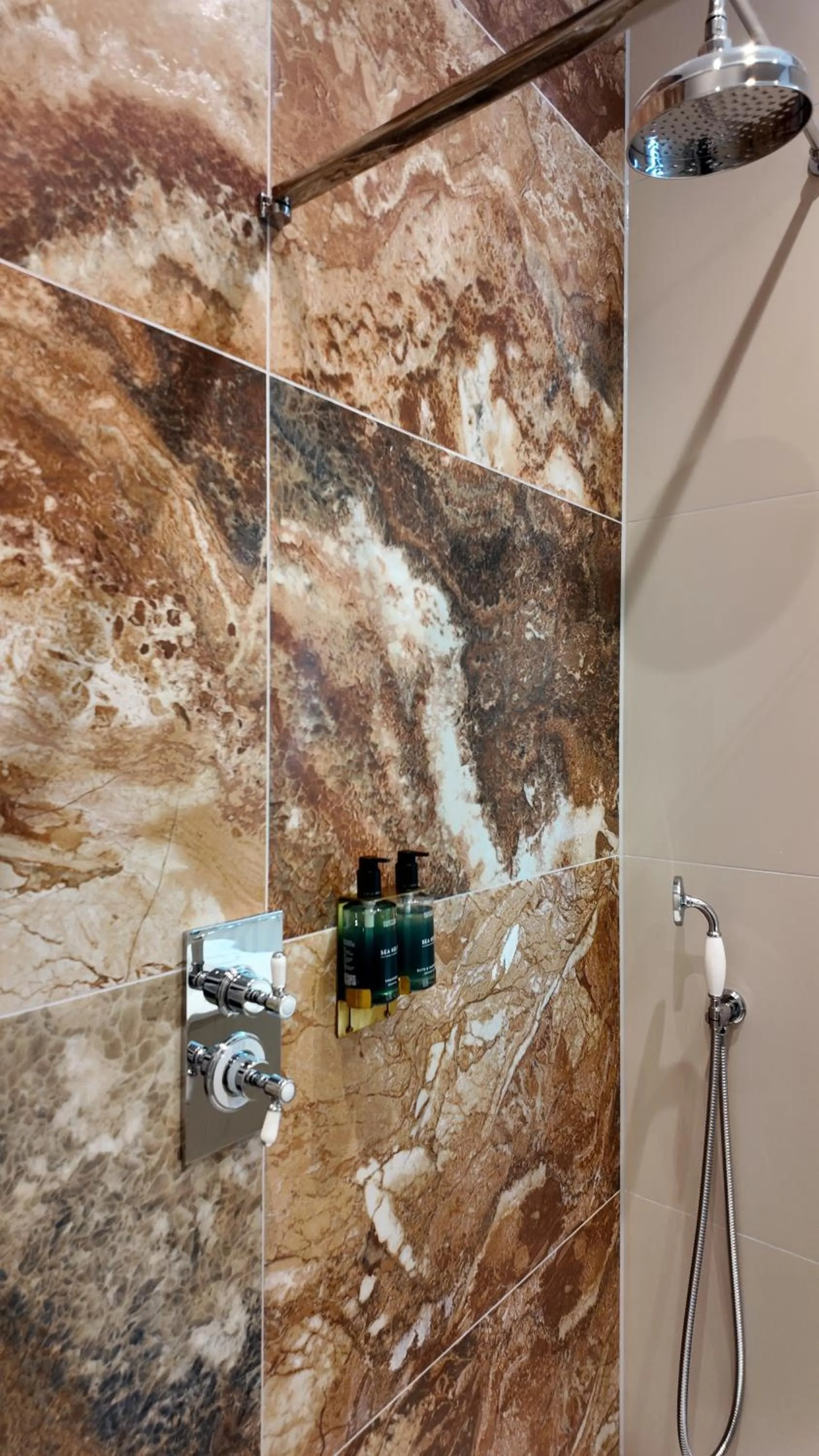 Bathroom in The Resolution Hotel