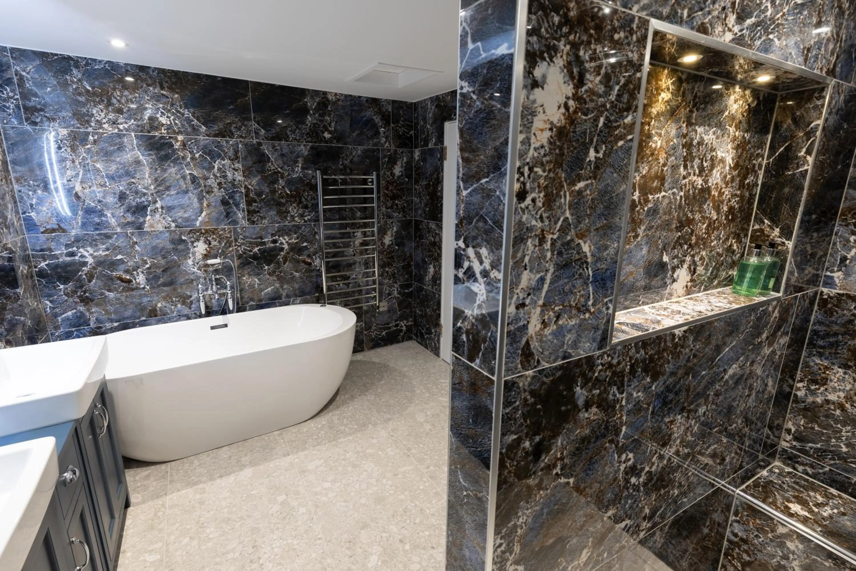 Bathroom in The Resolution Hotel