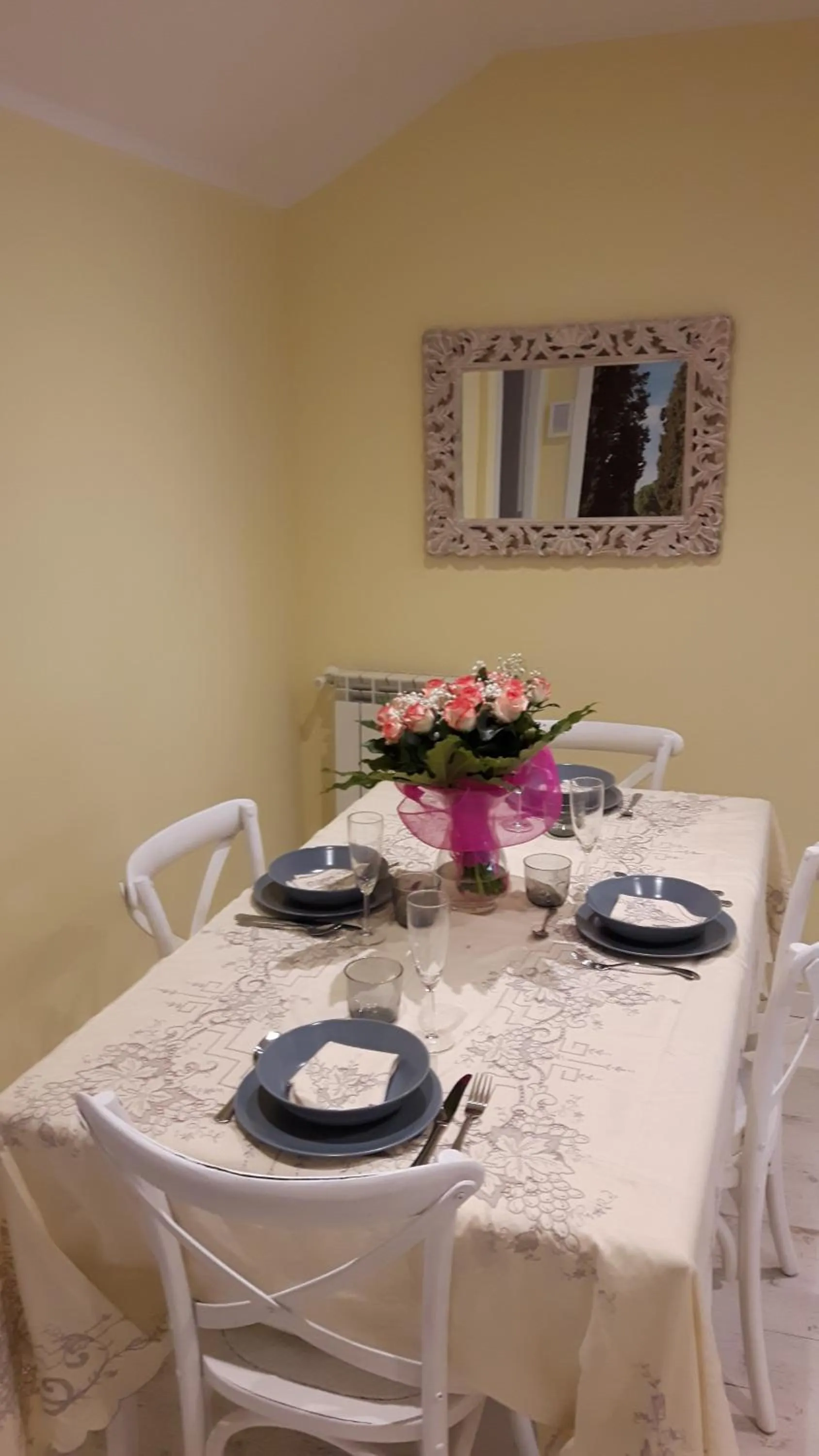 Dining area in Jubilee 3 Luxury apartment in Rome Vatican