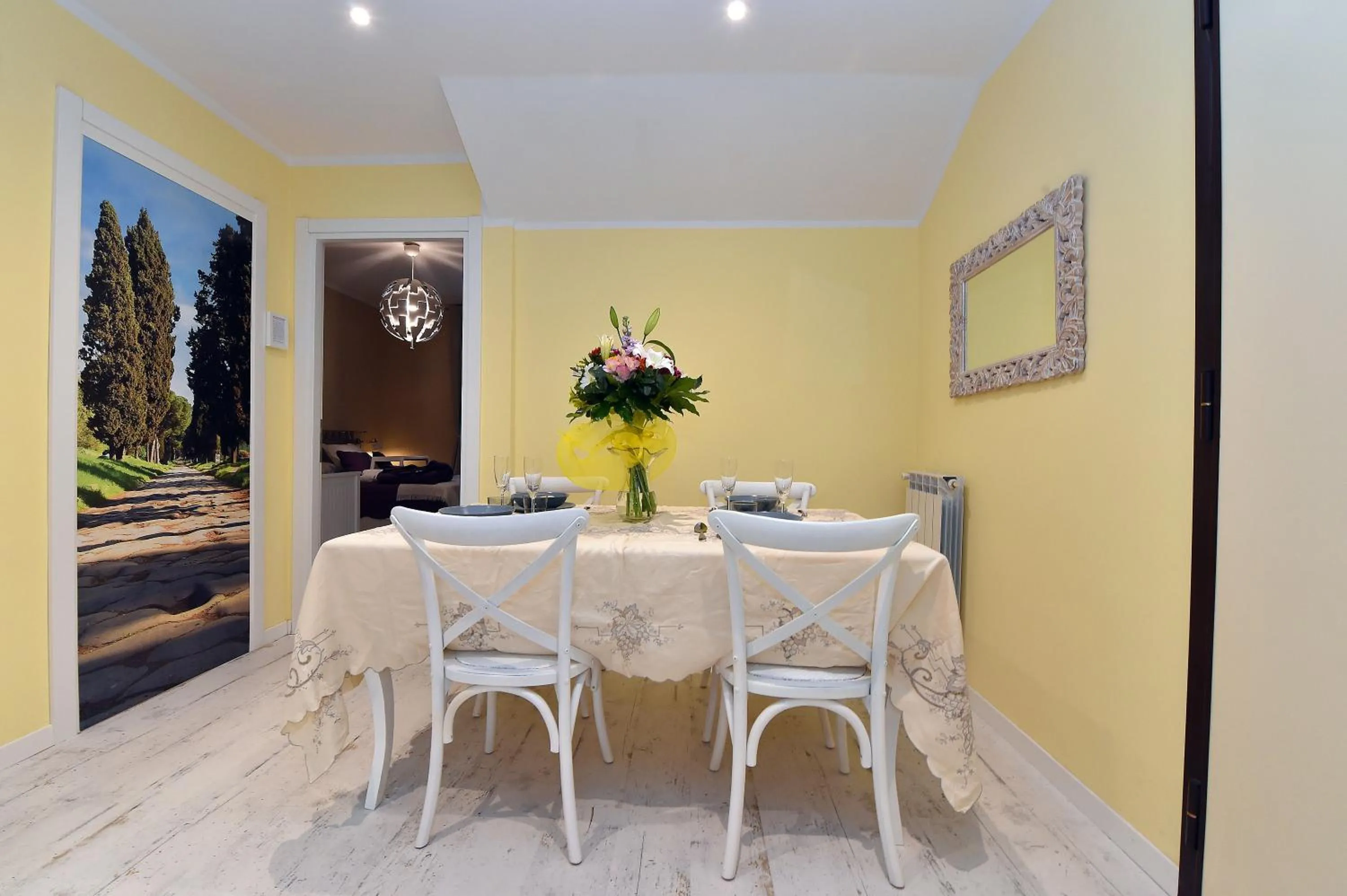 Dining area in Jubilee 3 Luxury apartment in Rome Vatican