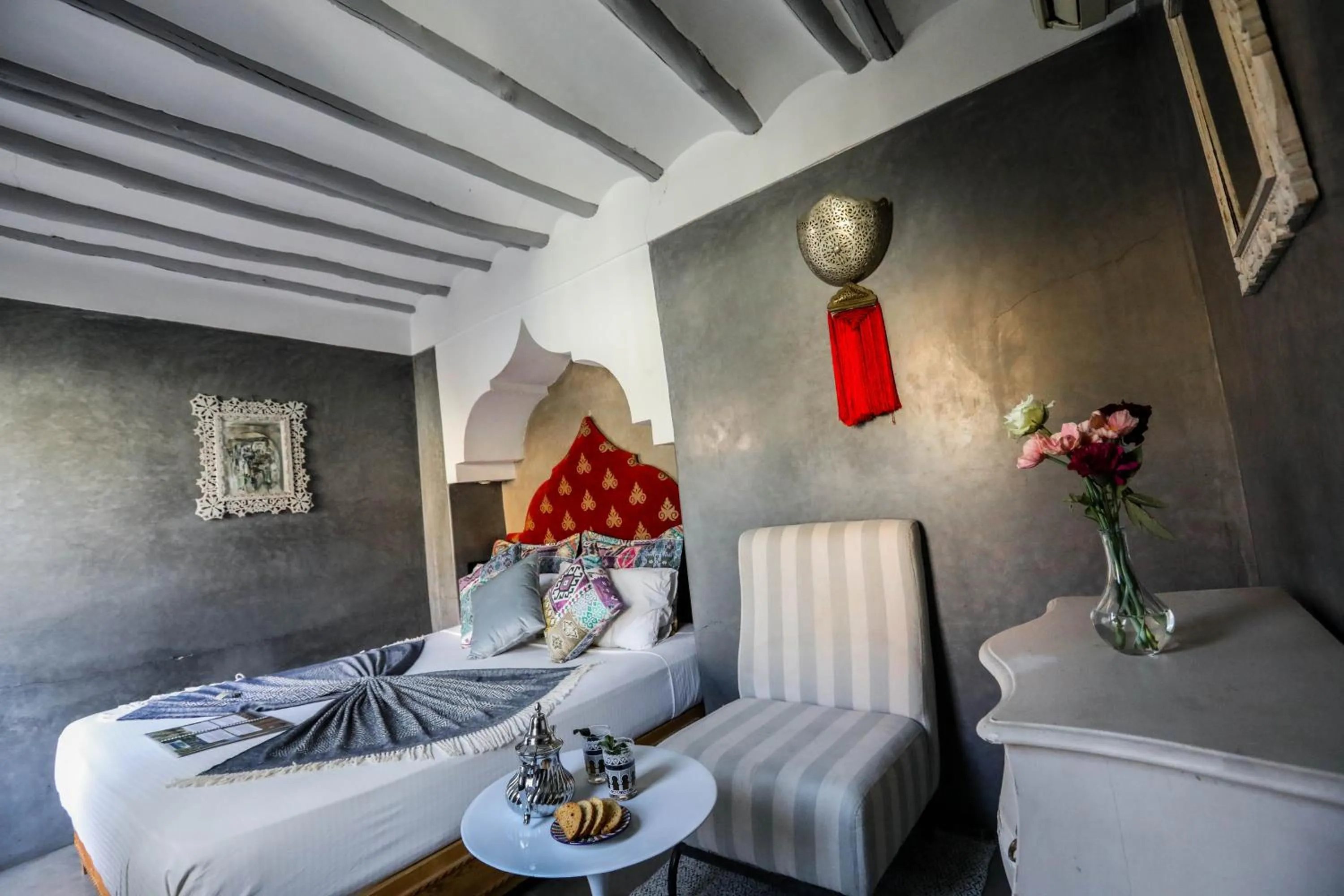 Property building, Bed in Riad les 2 Portes