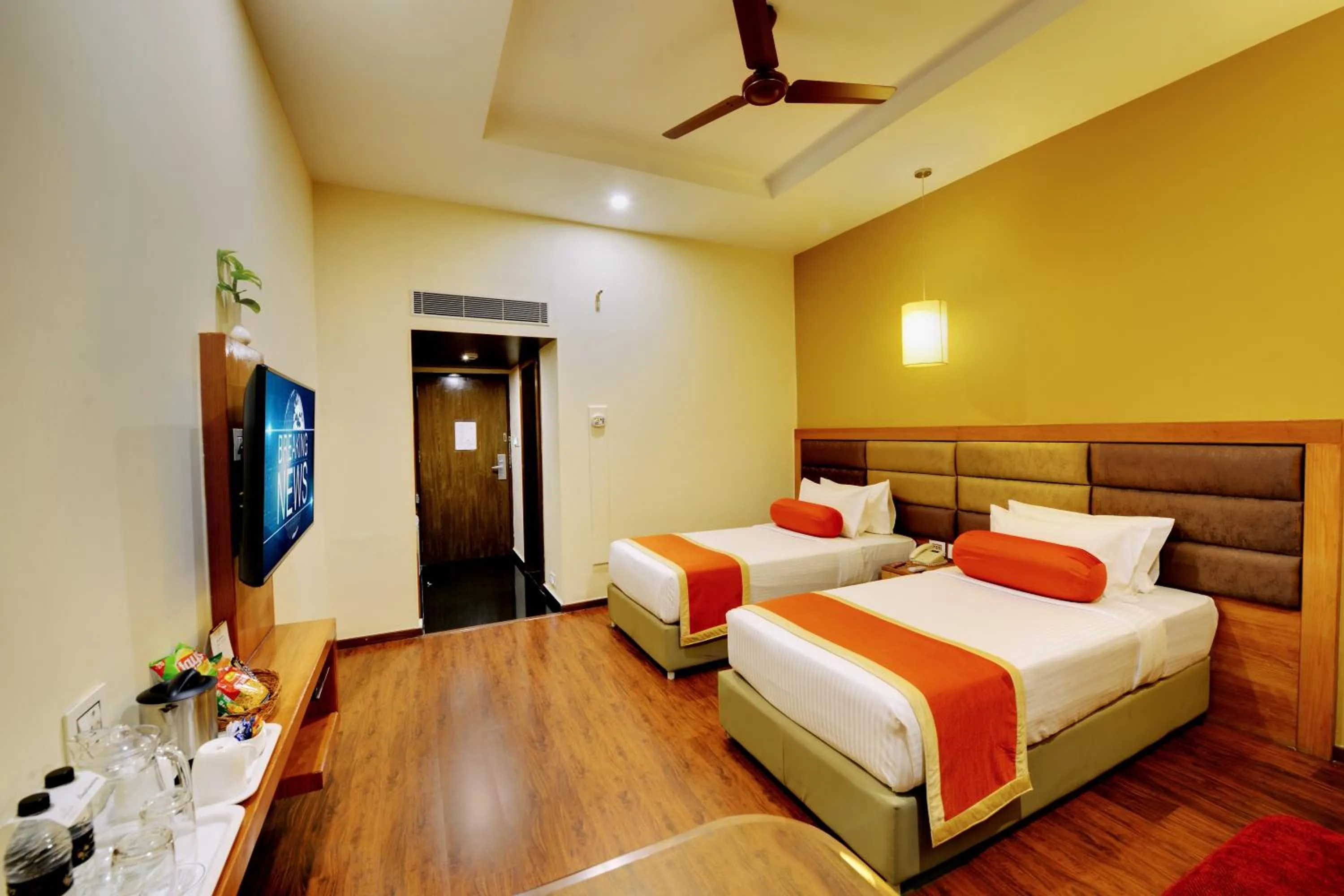 Bedroom, Bed in Hotel Ramanashree Richmond