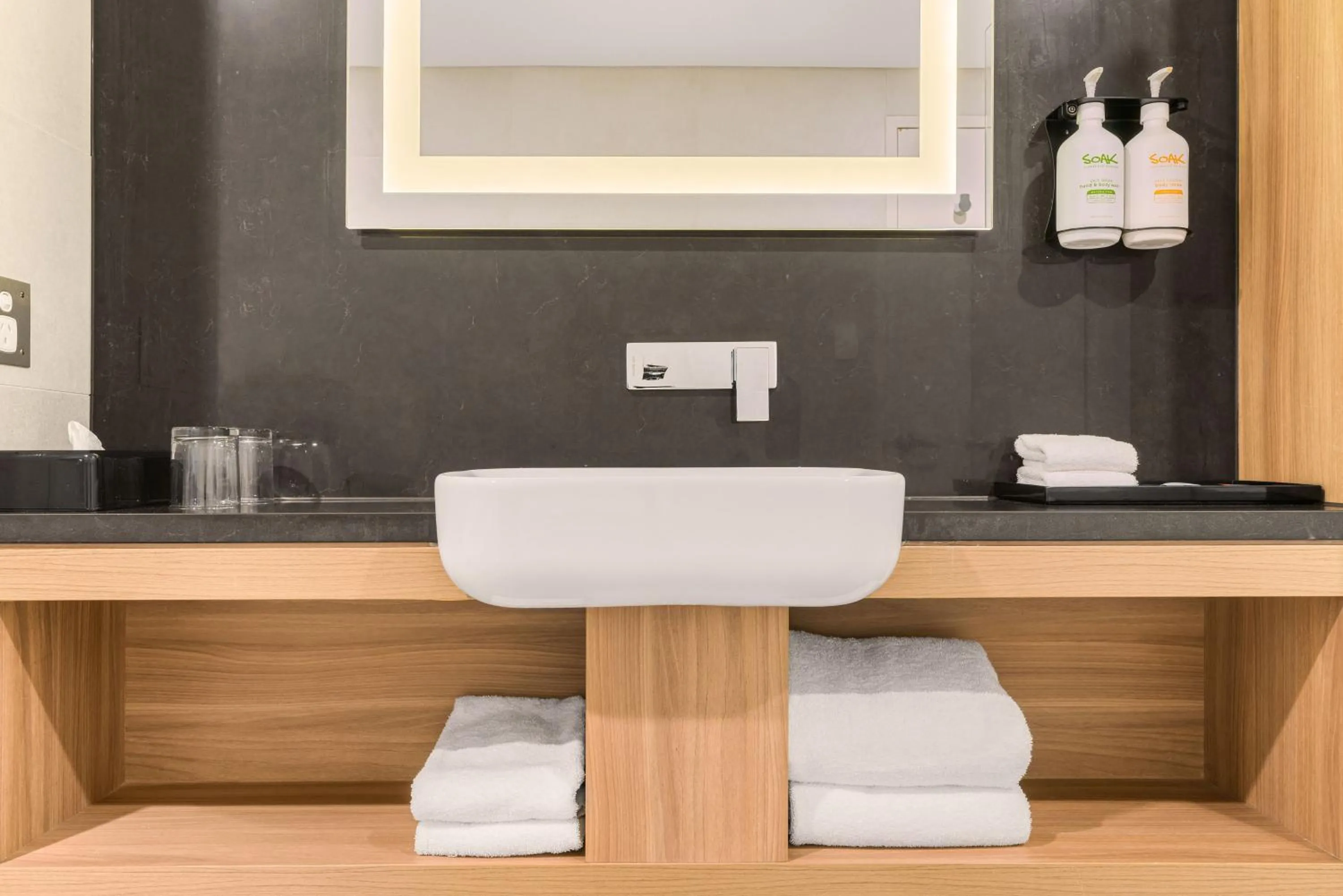 Bathroom in Furama Darling Harbour