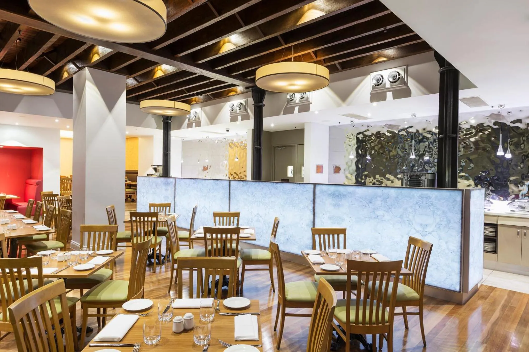 Restaurant/places to eat in Furama Darling Harbour