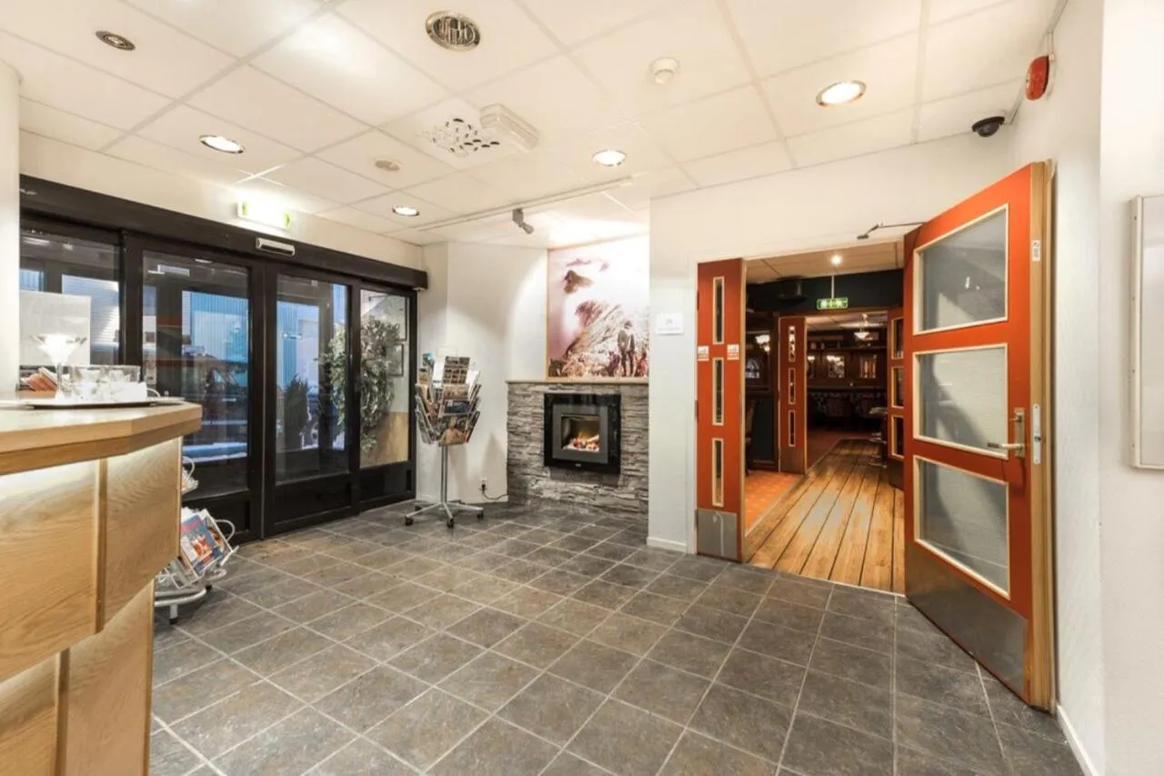 Lobby or reception in Senja Hotell