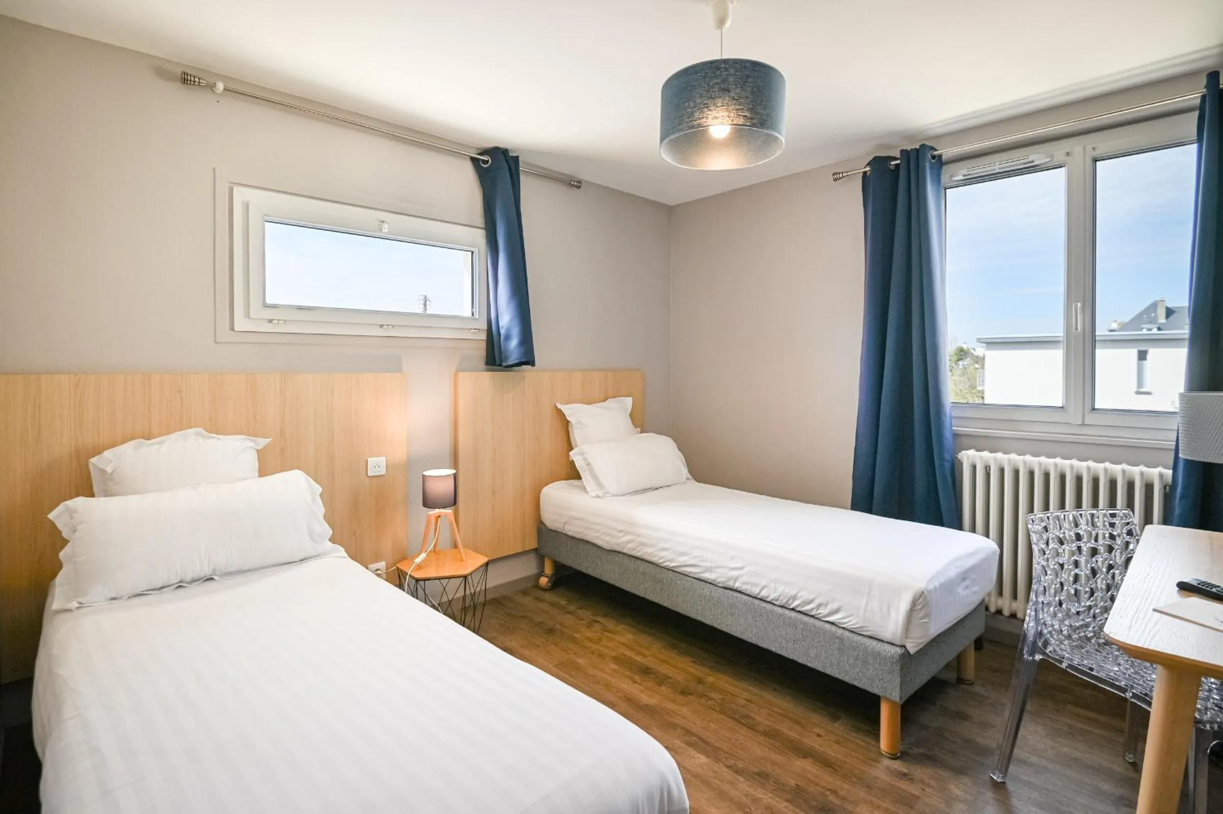 Bed in Saint Aubin Logis Hôtel & Restaurant