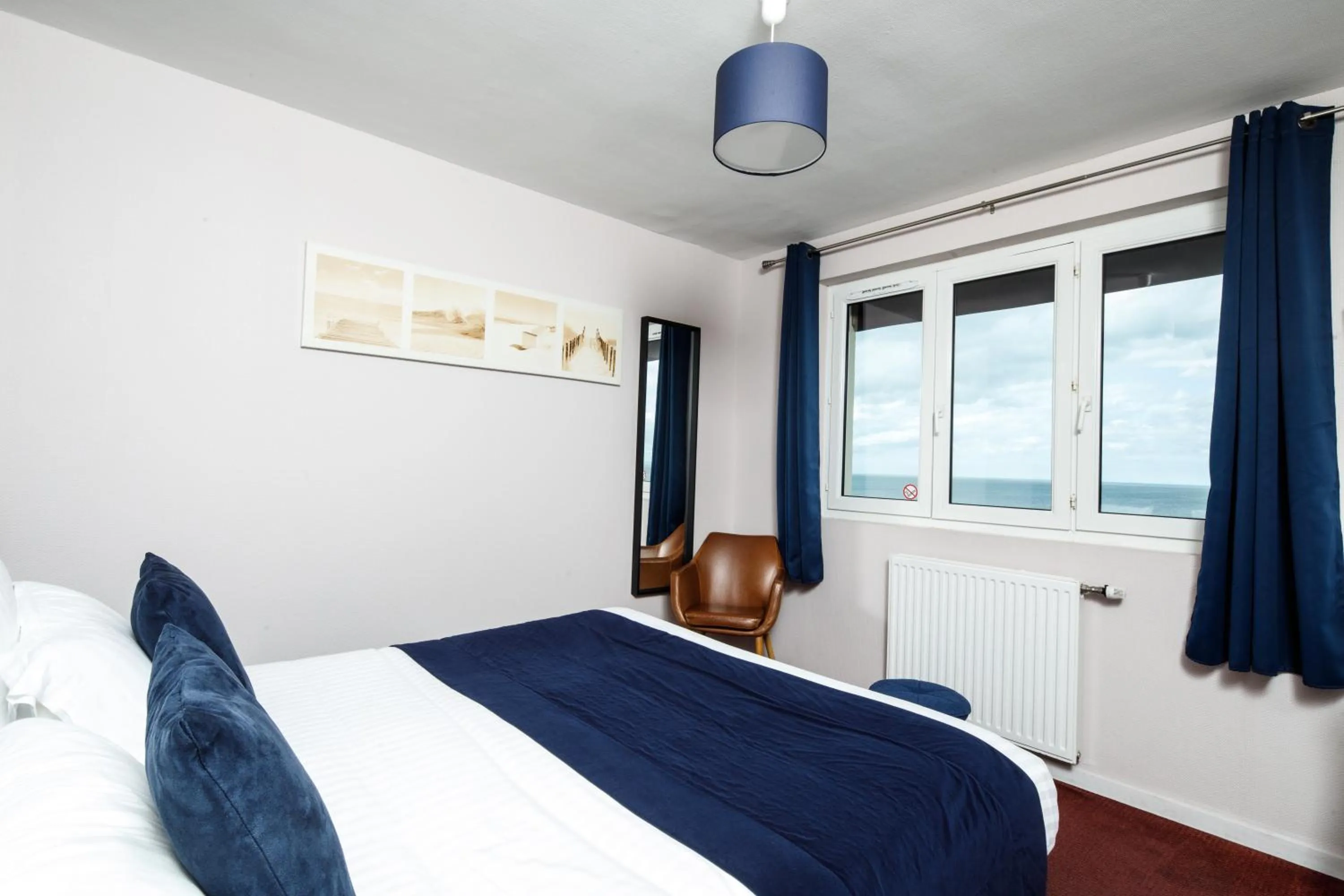 Bed in Saint Aubin Logis Hôtel & Restaurant