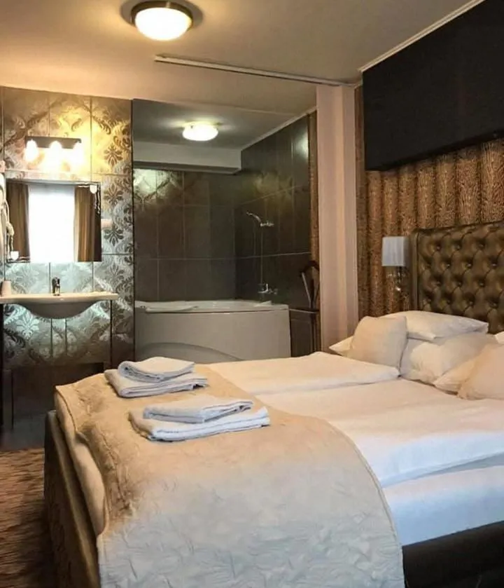 Superior Double Room in Palermó Panzio