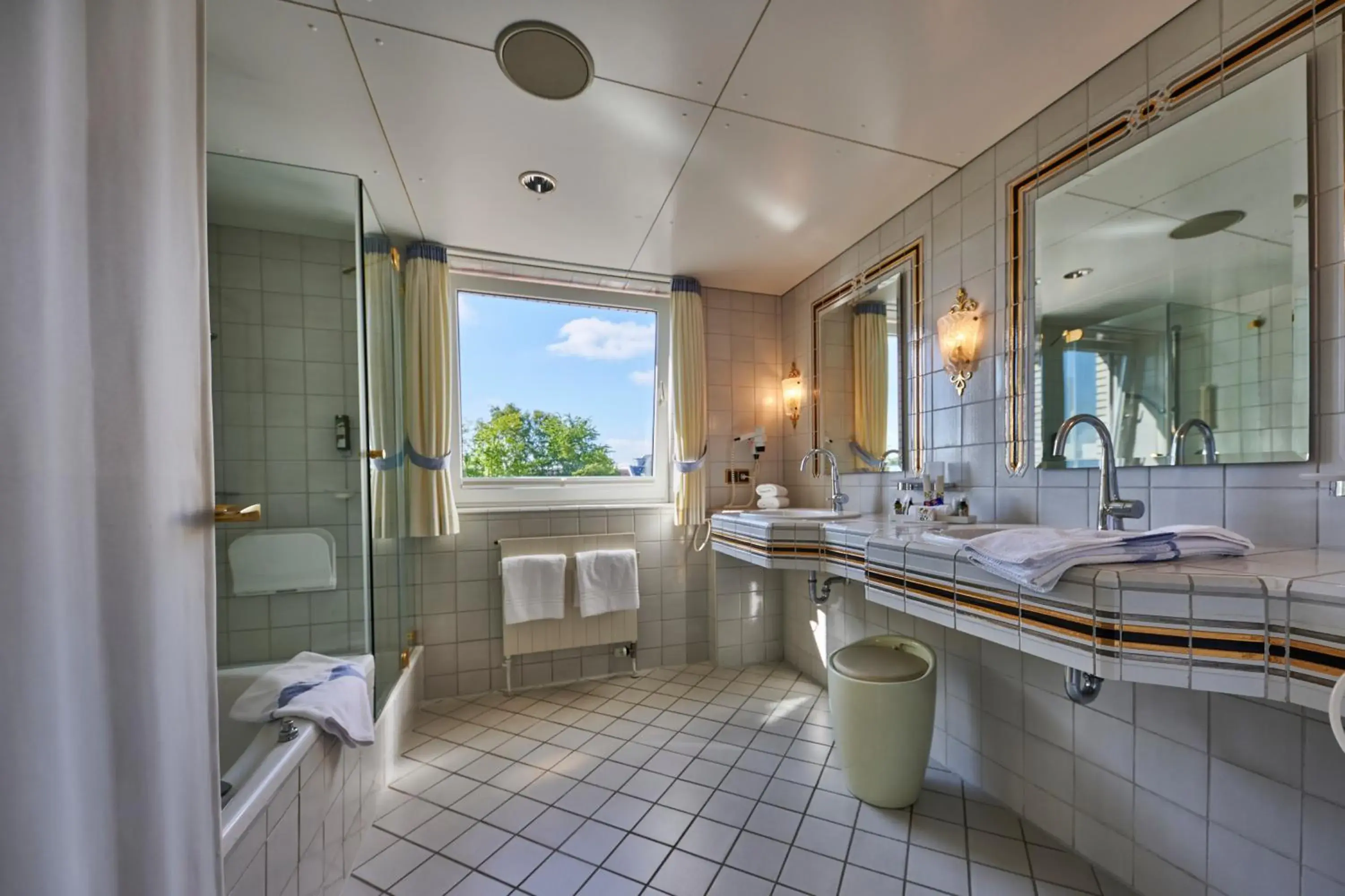 Suite with Sea View - single occupancy in Badhotel Sternhagen Suite with Sea View - single occupancy in Badhotel Sternhagen