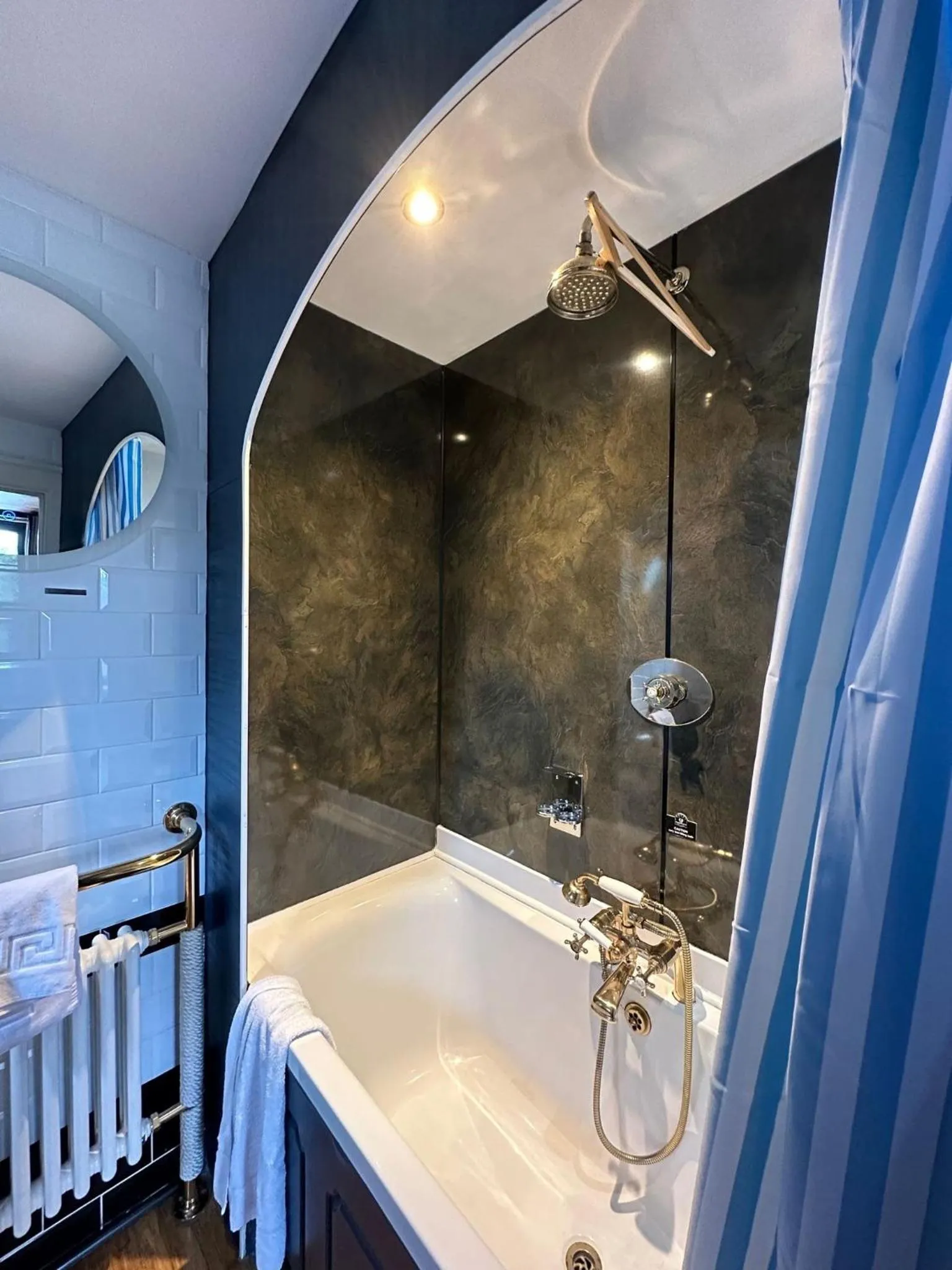 Bathroom in OYO The Townhouse