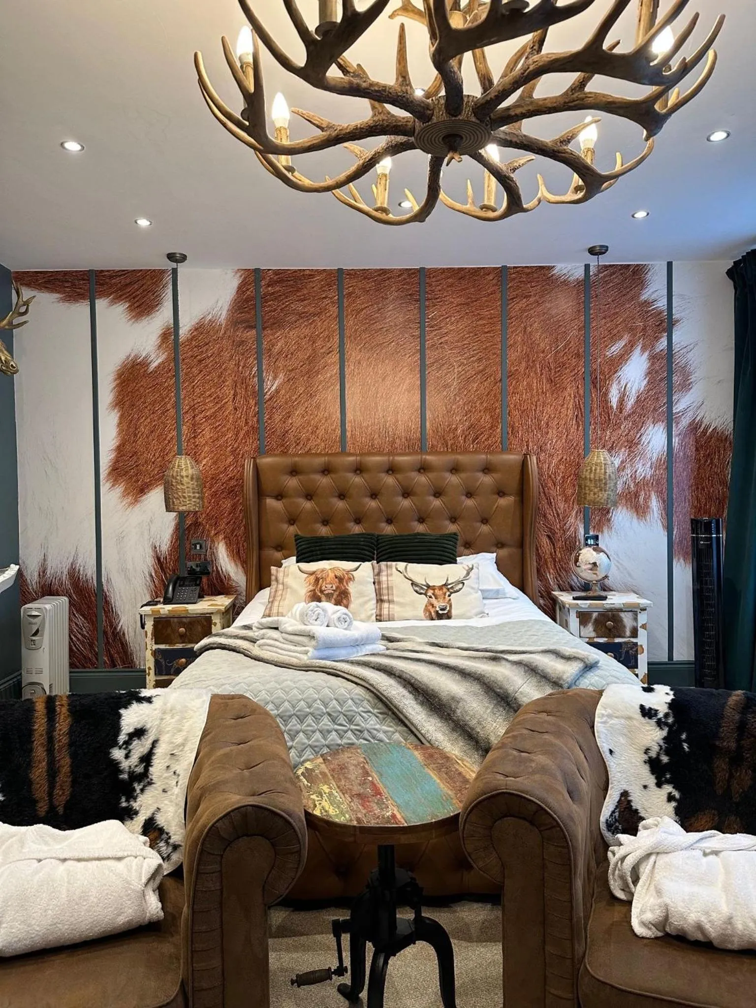 Bedroom in OYO The Townhouse