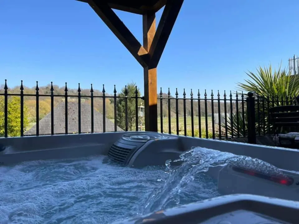 Bedroom in OYO The Townhouse