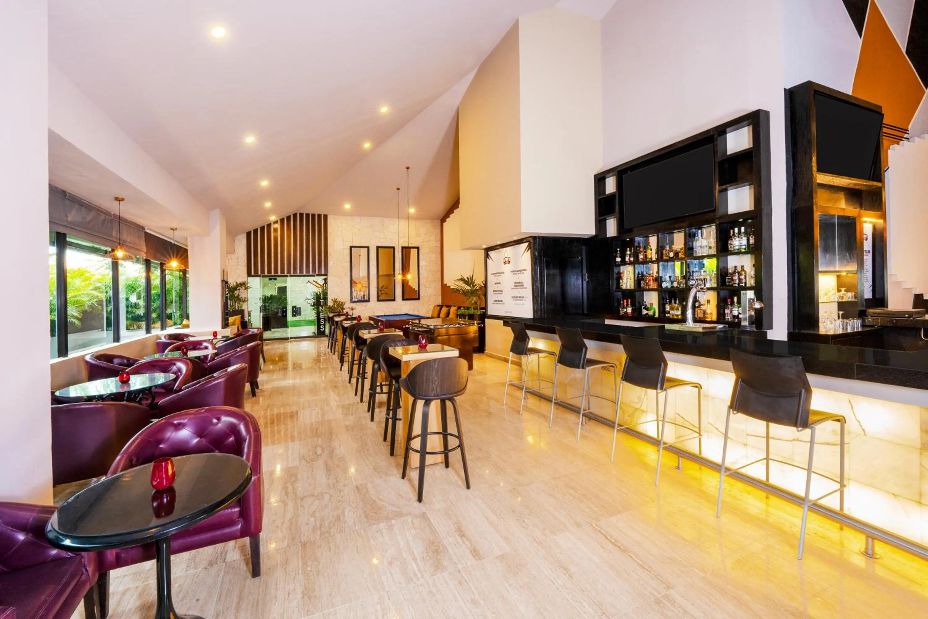 Restaurant/places to eat in Smart Cancun by Oasis