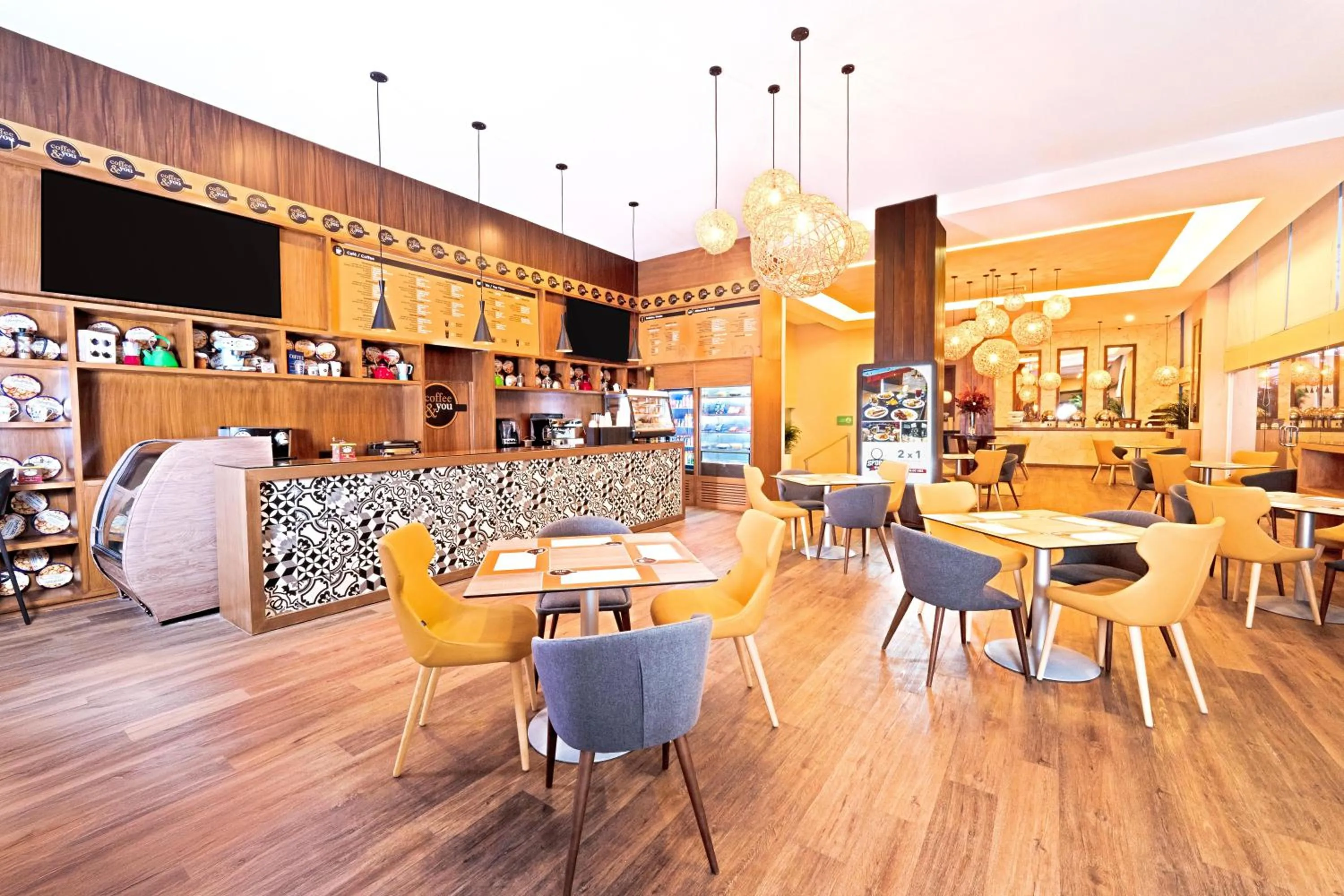 Lounge or bar in Smart Cancun the Urban Oasis