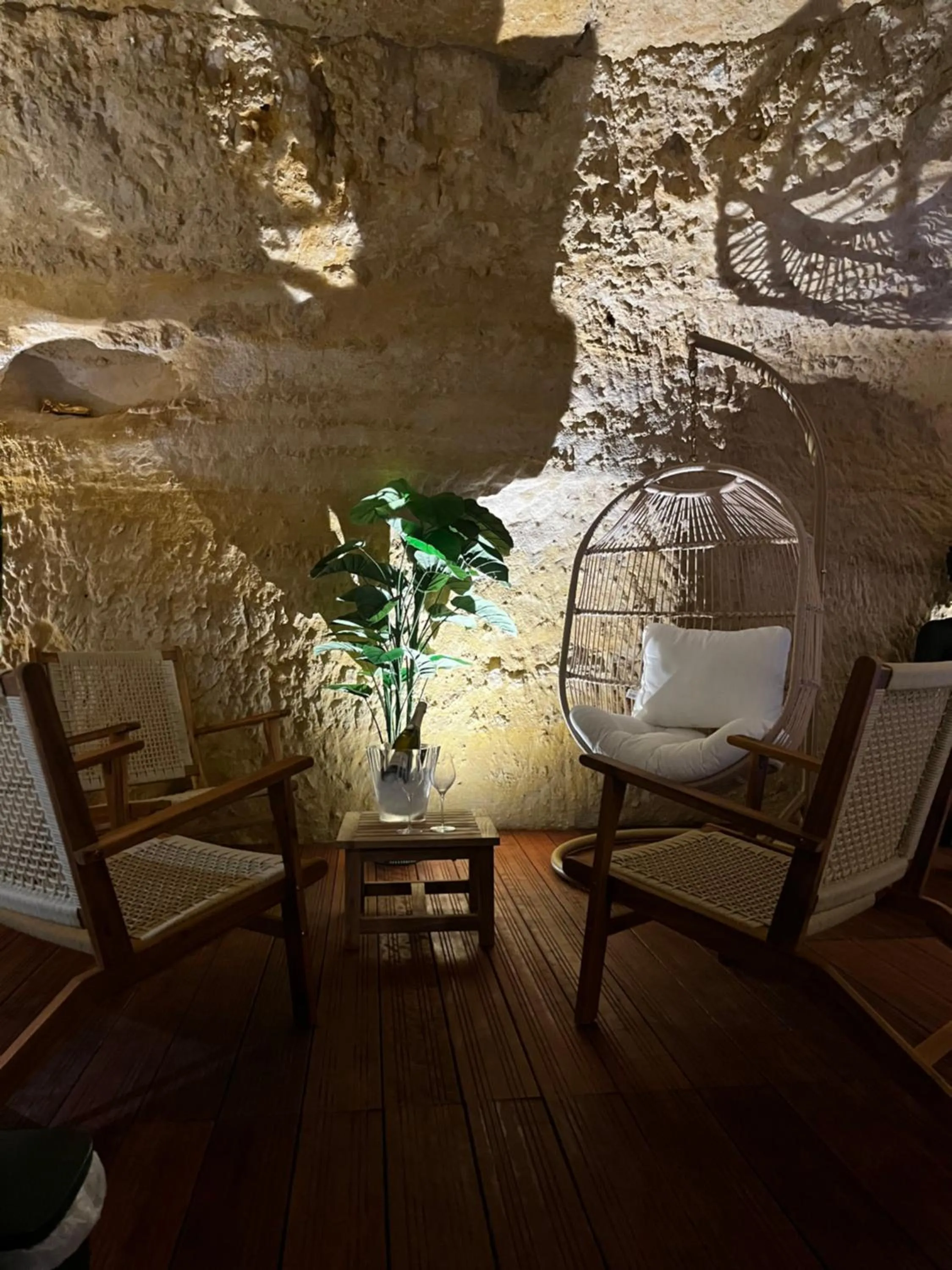 Spa and wellness centre/facilities in Hôtel-Restaurant-Chambre Insolite Spa - Le XII de Luynes