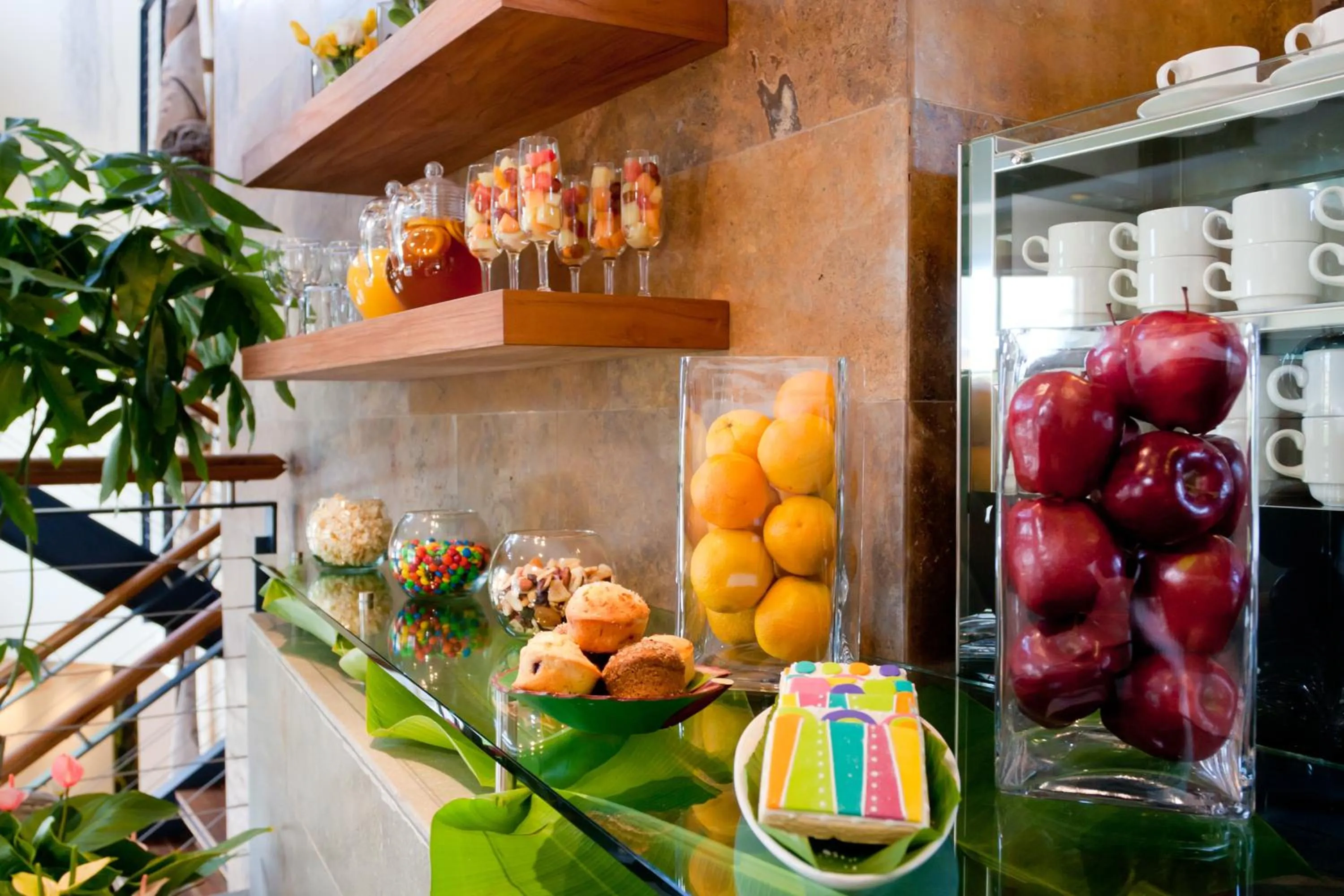 Food and drinks in Pelican Bay Hotel