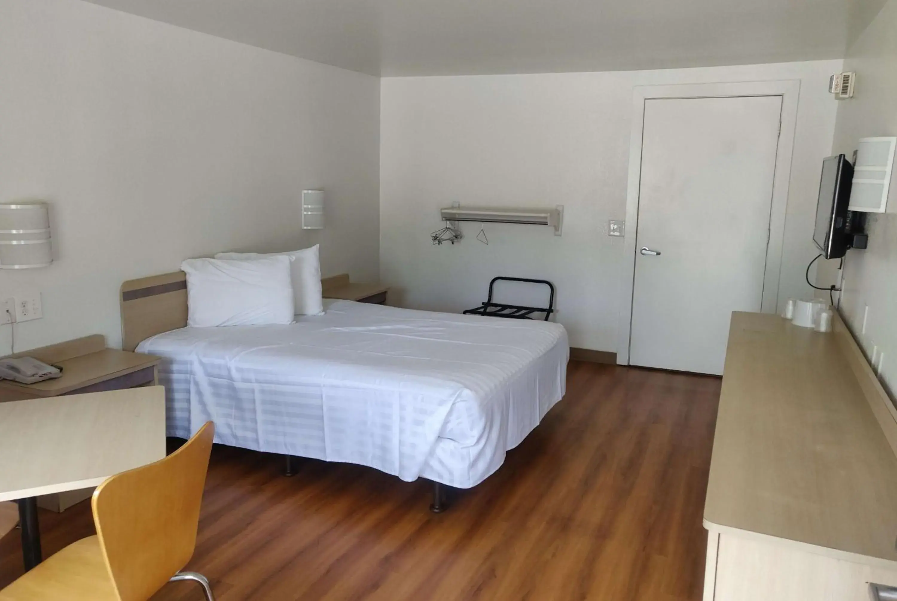 Photo of the whole room, Bed in Travelodge by Wyndham Fayetteville Photo of the whole room, Bed in Travelodge by Wyndham Fayetteville