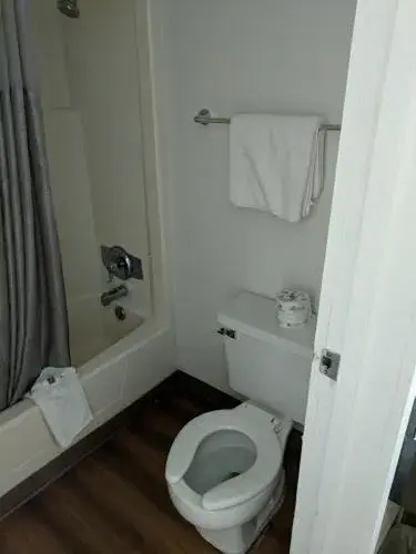 Shower in Travelodge by Wyndham Fayetteville Shower in Travelodge by Wyndham Fayetteville