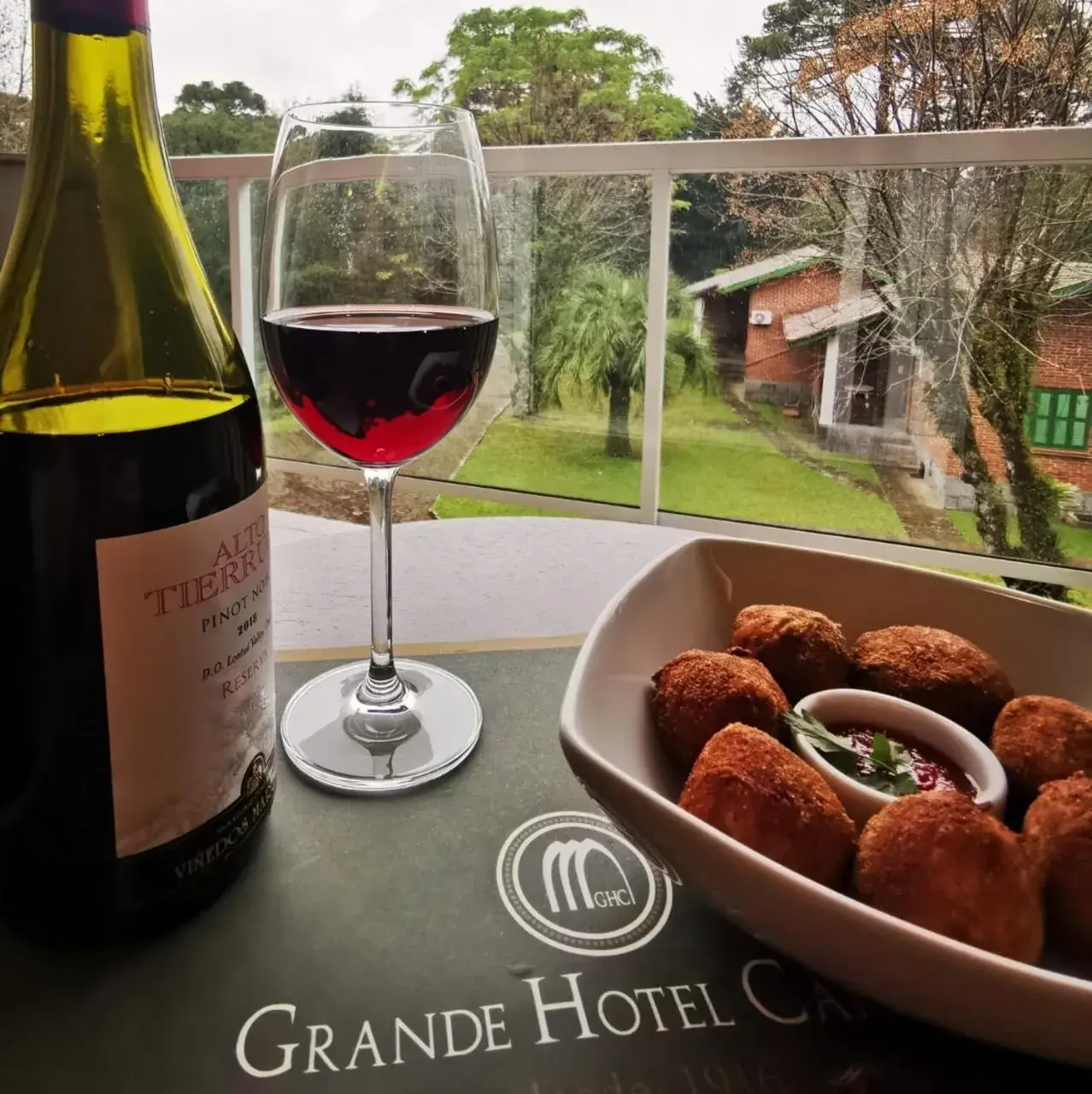 Food and drinks in Grande Hotel Canela Food and drinks in Grande Hotel Canela